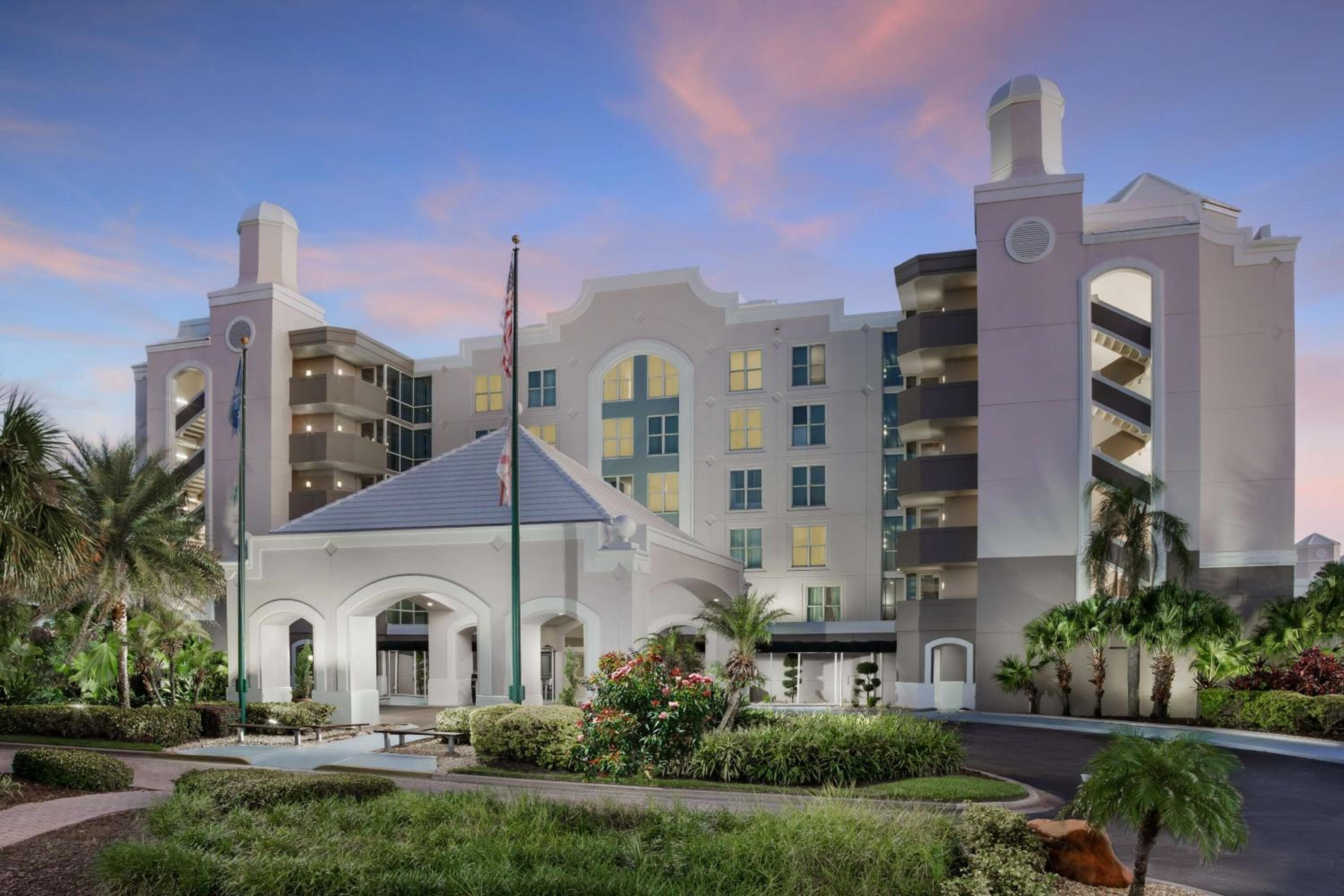 Embassy Suites by Hilton Orlando Lake Buena Vista Resort — 1