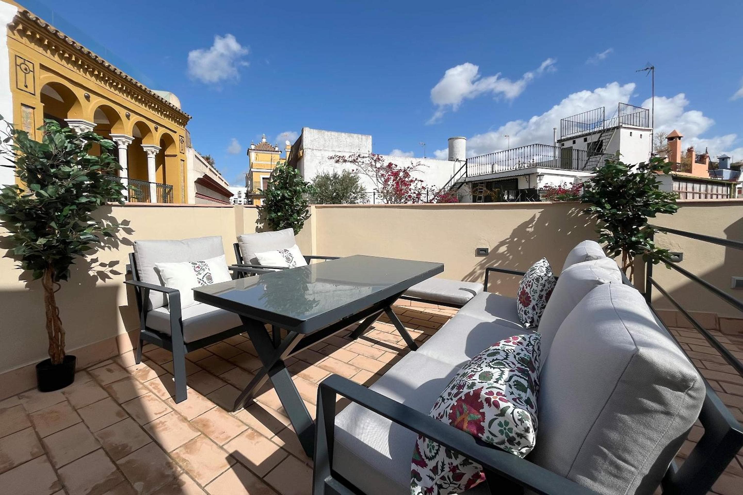Genteel Home Rodrigo Caro — 5