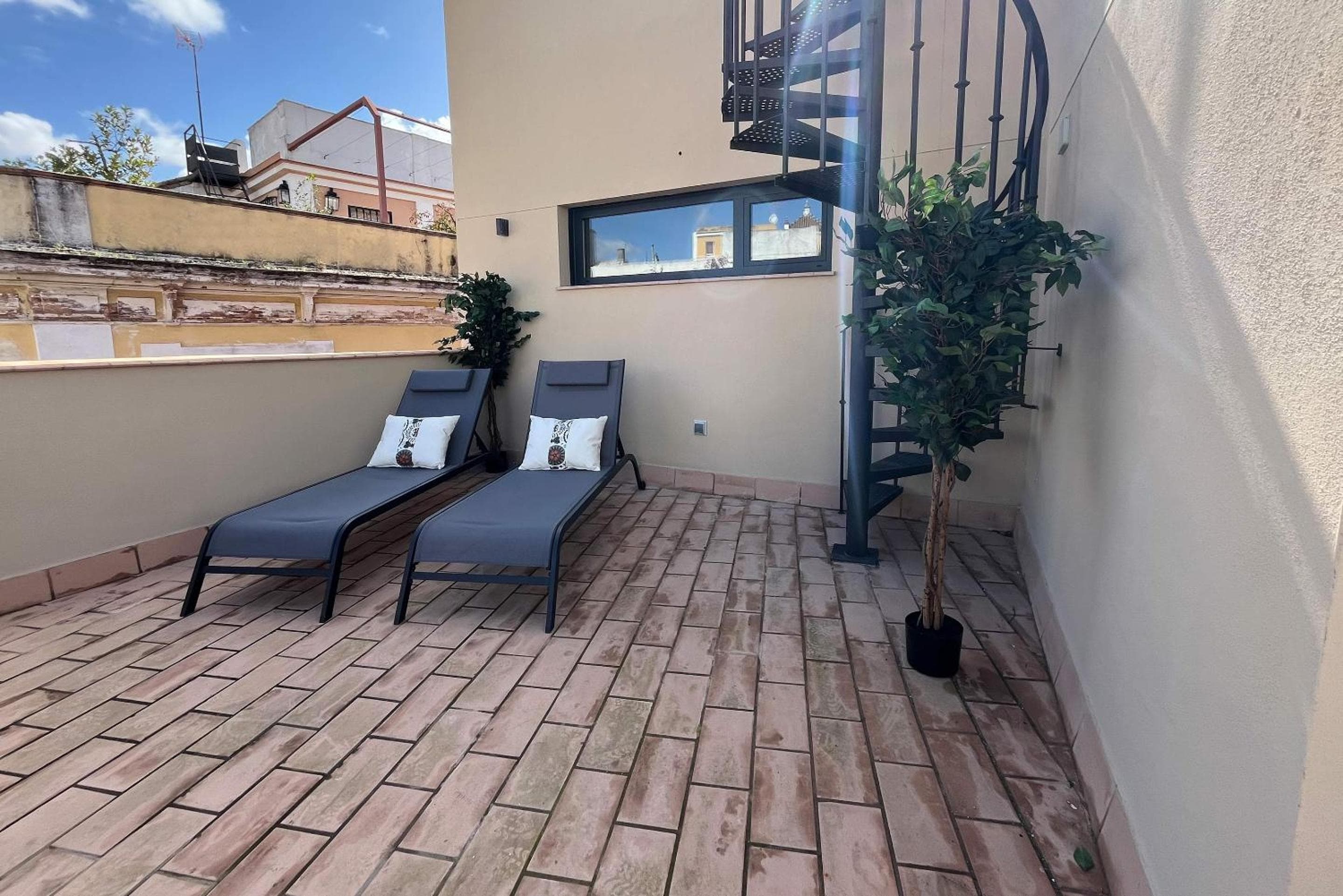 Genteel Home Rodrigo Caro — 18