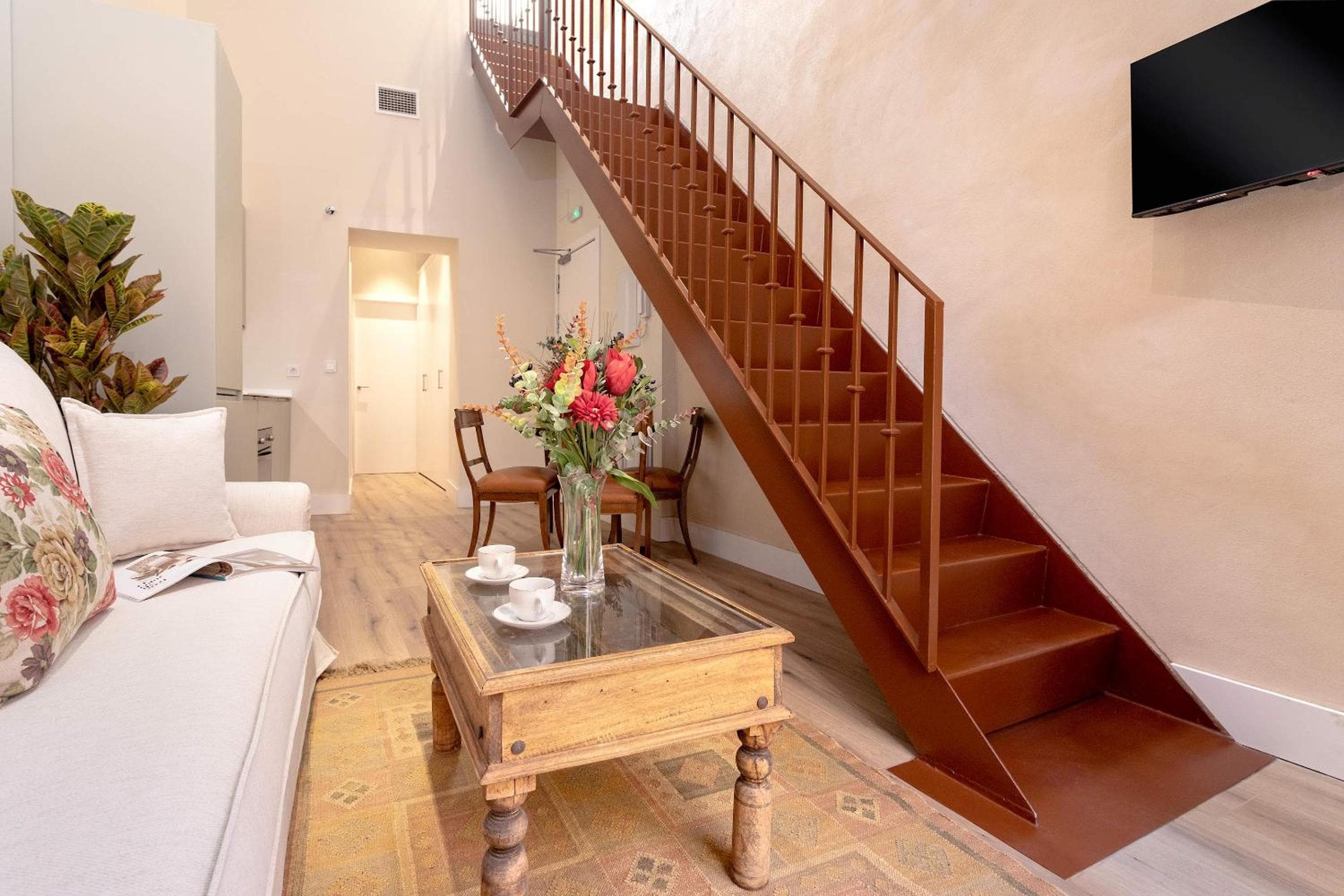 Genteel Home Rodrigo Caro — 5