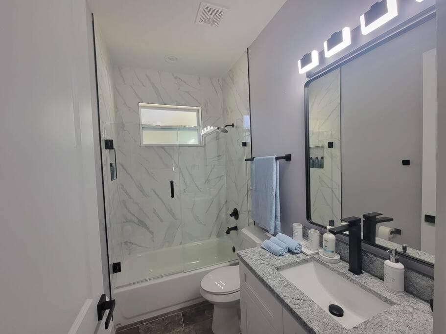 Villa White Rock in Tampa — 28