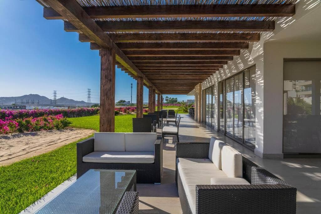 Luxurious 2BR Ocean View Condo with Terrace — 6