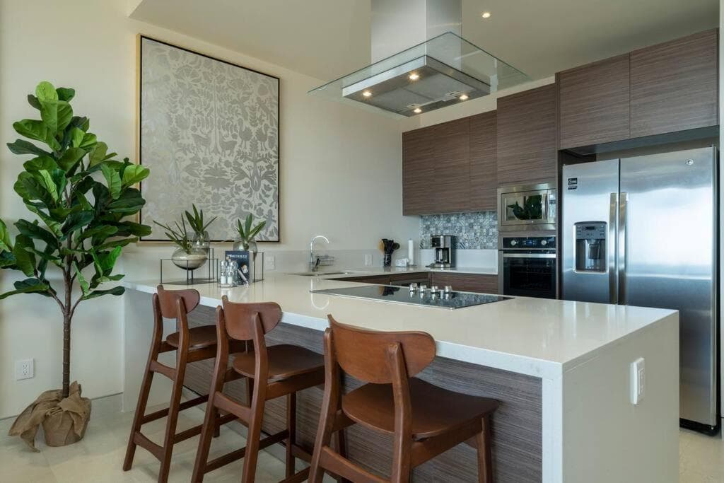 Luxurious 2BR Ocean View Condo with Terrace — 24