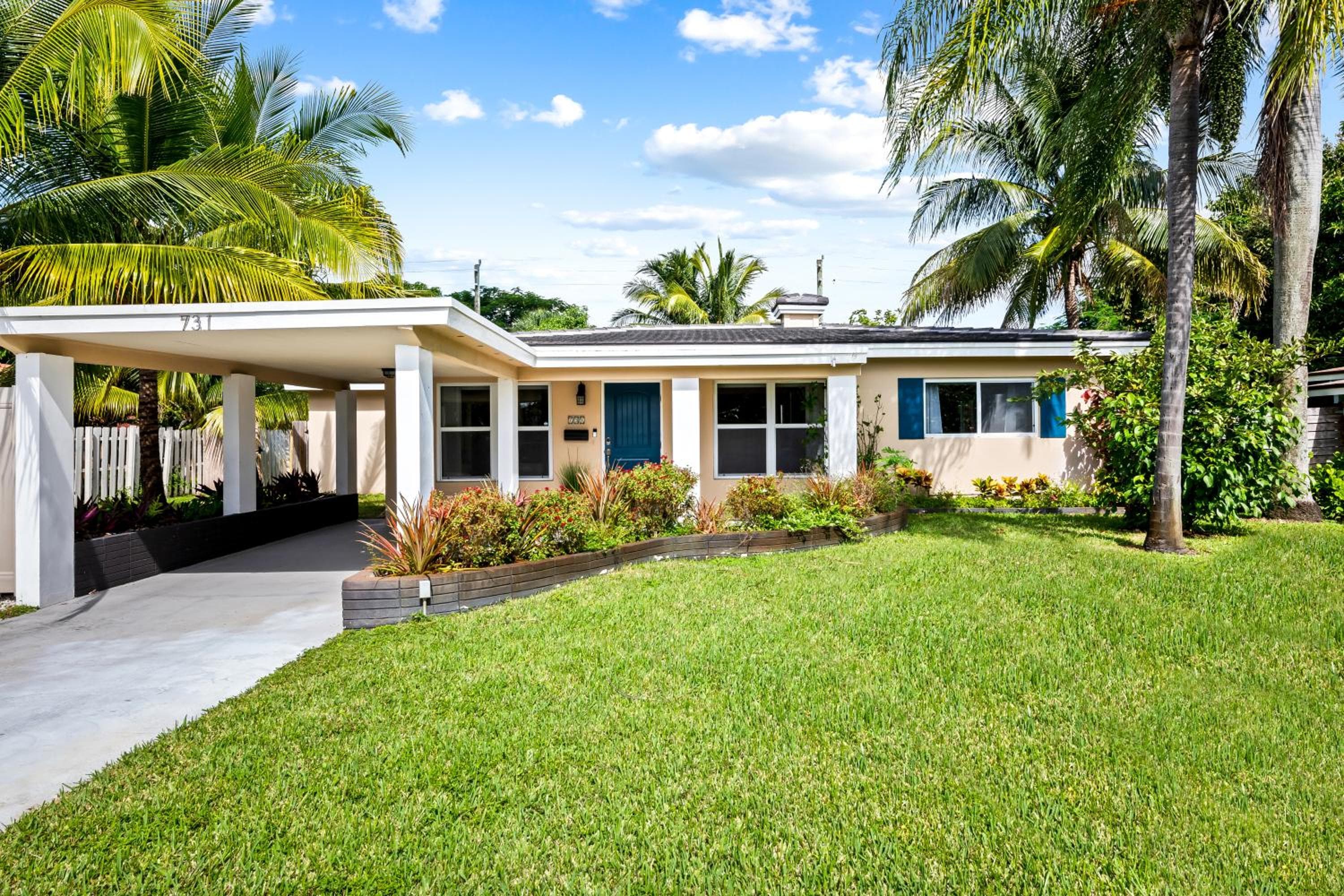 Modern Bungalow near Wilton Drive I Pool Table — 9