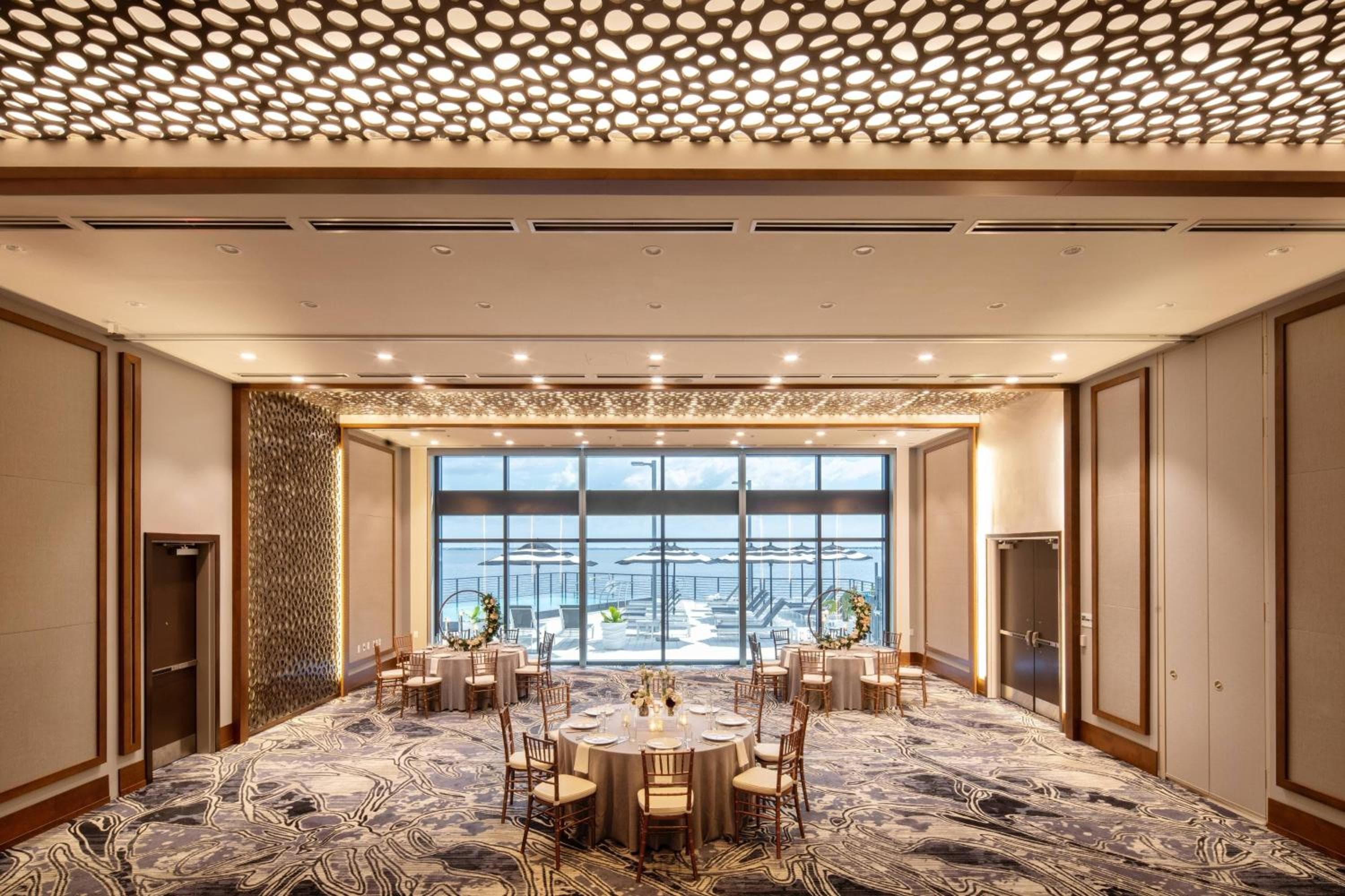 The CURRENT Hotel, Autograph Collection — 12