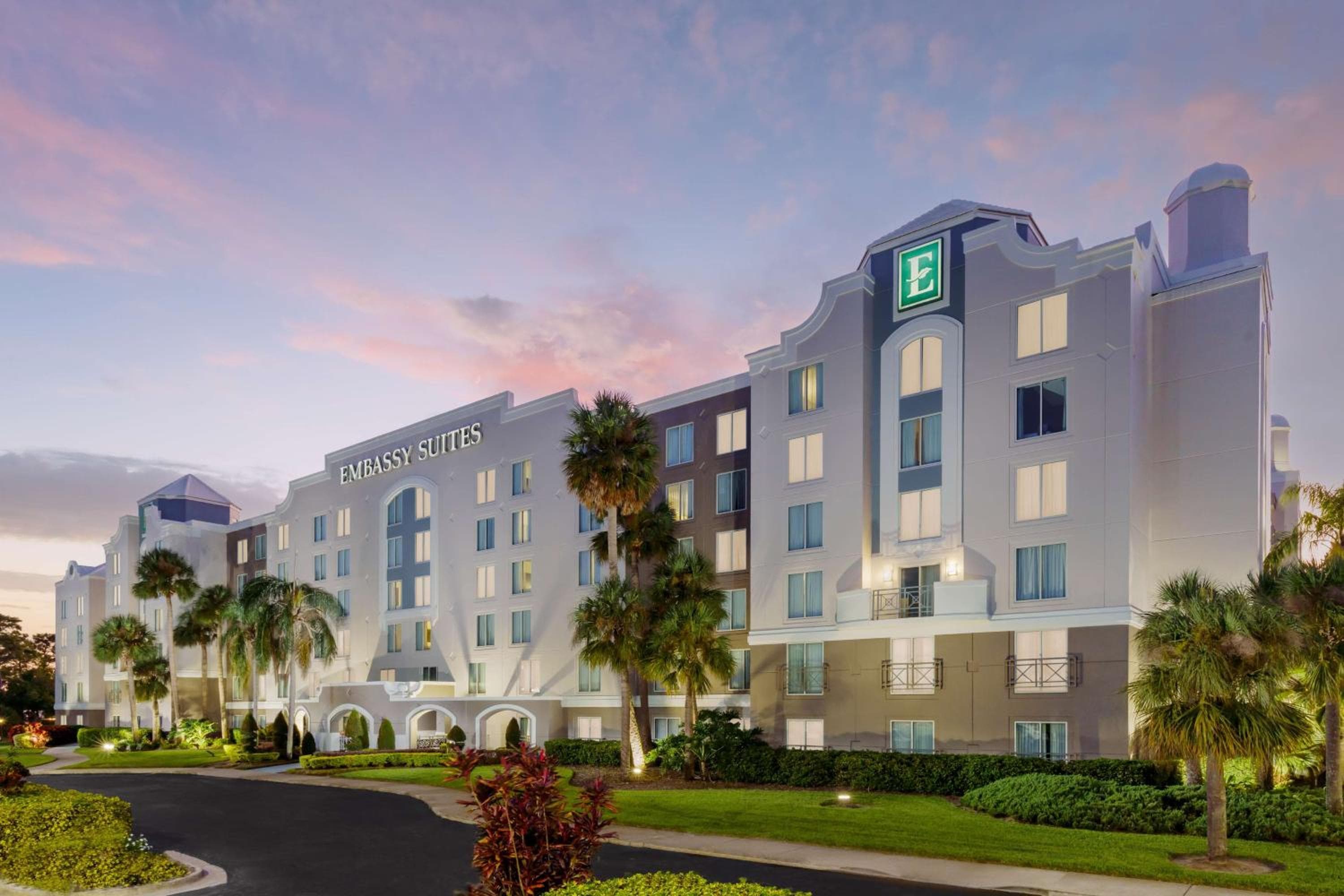 Embassy Suites by Hilton Orlando Lake Buena Vista Resort — 4