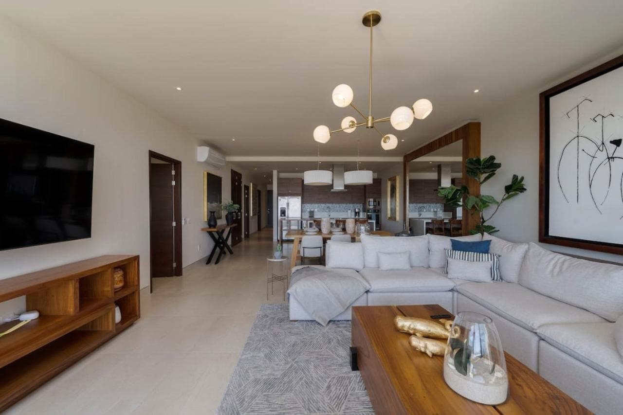 Luxurious New 3BR Condo with Ocean and Arch Views — 24