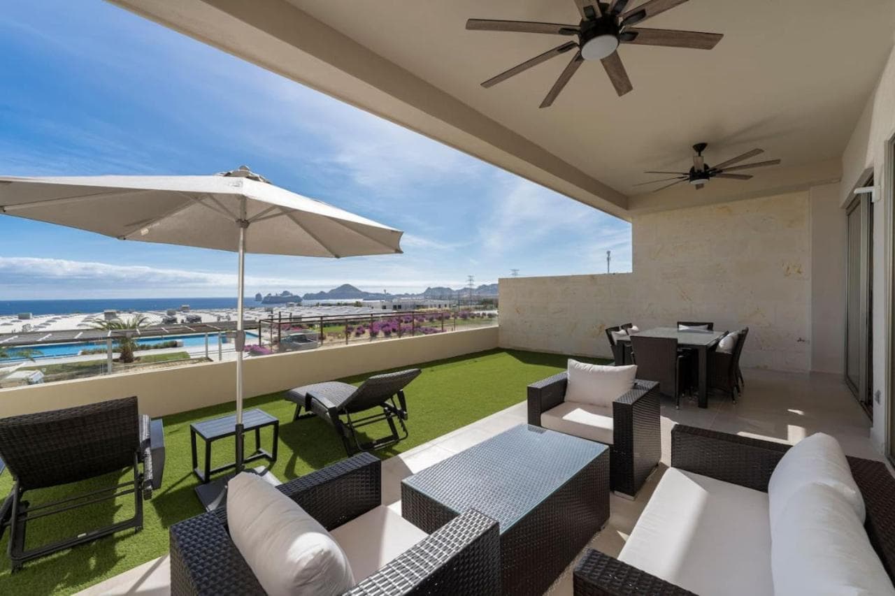 Luxurious New 3BR Condo with Ocean and Arch Views — 12