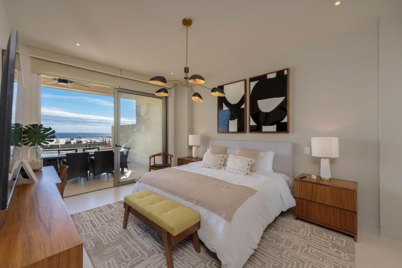 Luxurious New 3BR Condo with Ocean and Arch Views — 27