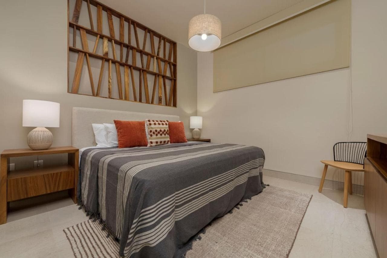Luxurious New 3BR Condo with Ocean and Arch Views — 29
