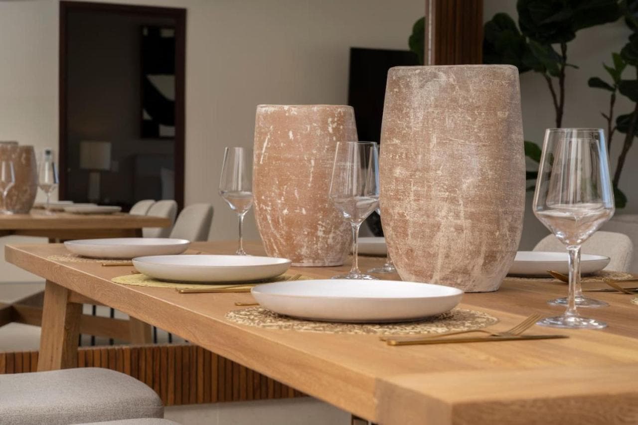 Luxurious New 3BR Condo with Ocean and Arch Views — 22
