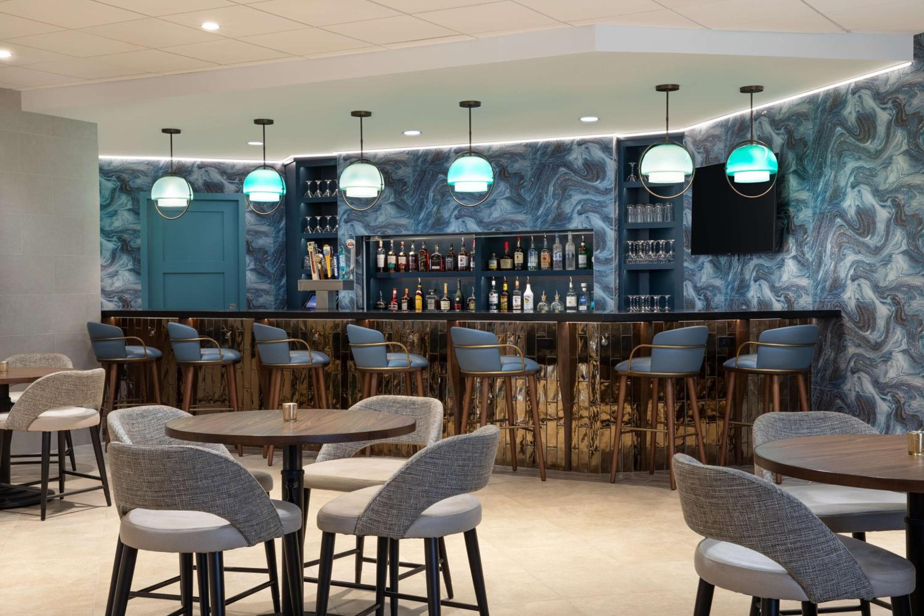 DoubleTree Suites by Hilton Orlando at Disney Springs — 4