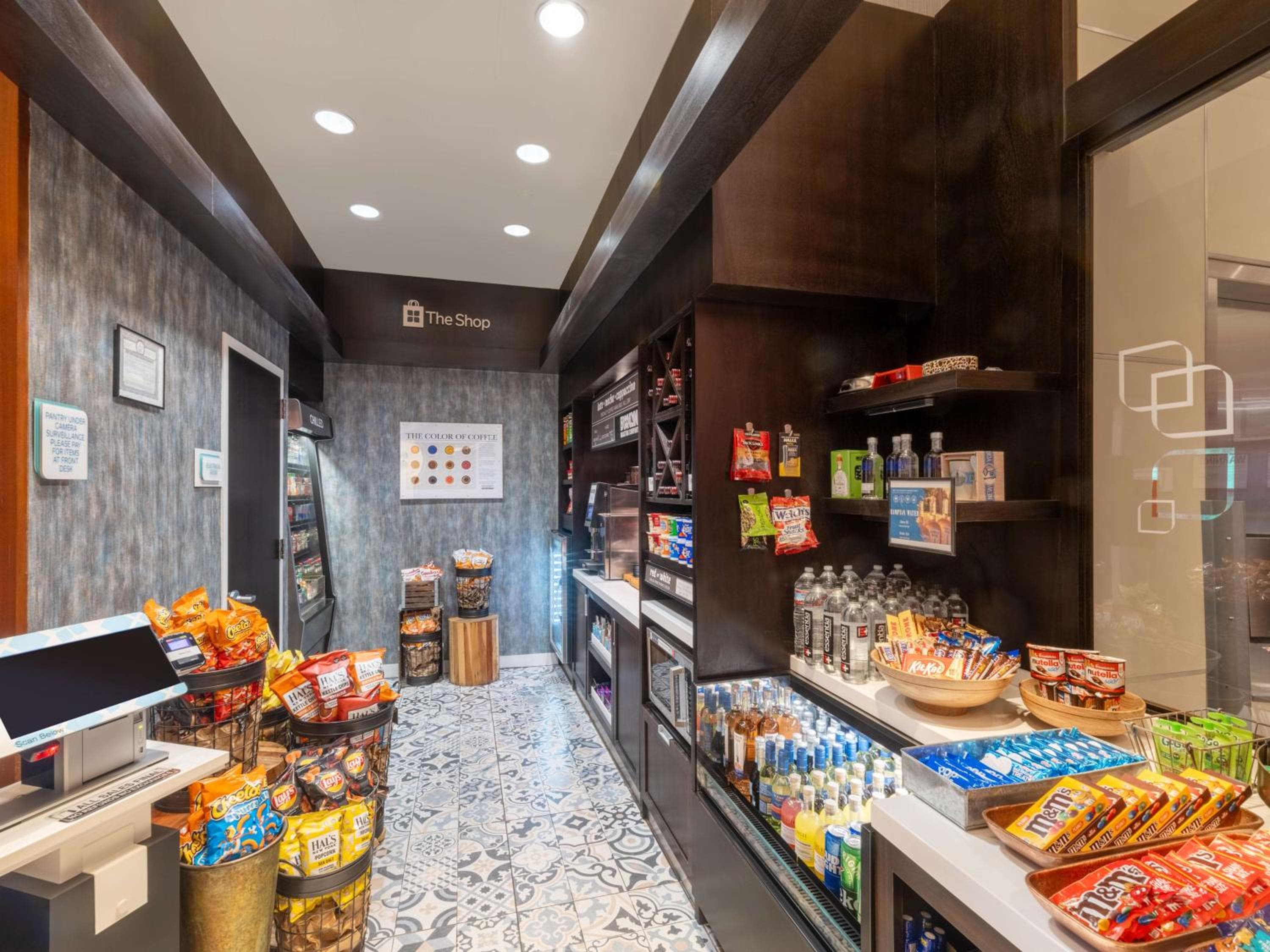Hilton Garden Inn West 35th Street — 8