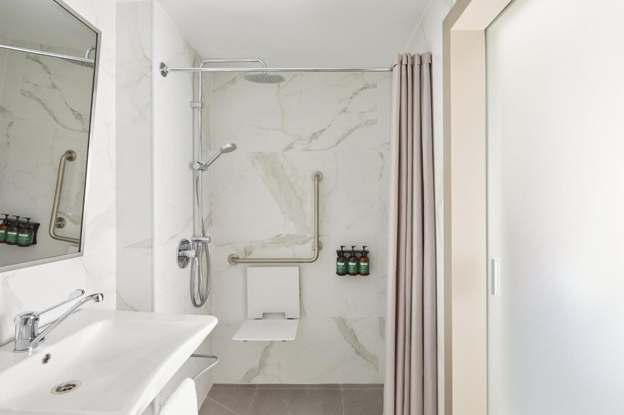 Crowne Plaza Madrid - Centre Retiro by IHG — 3