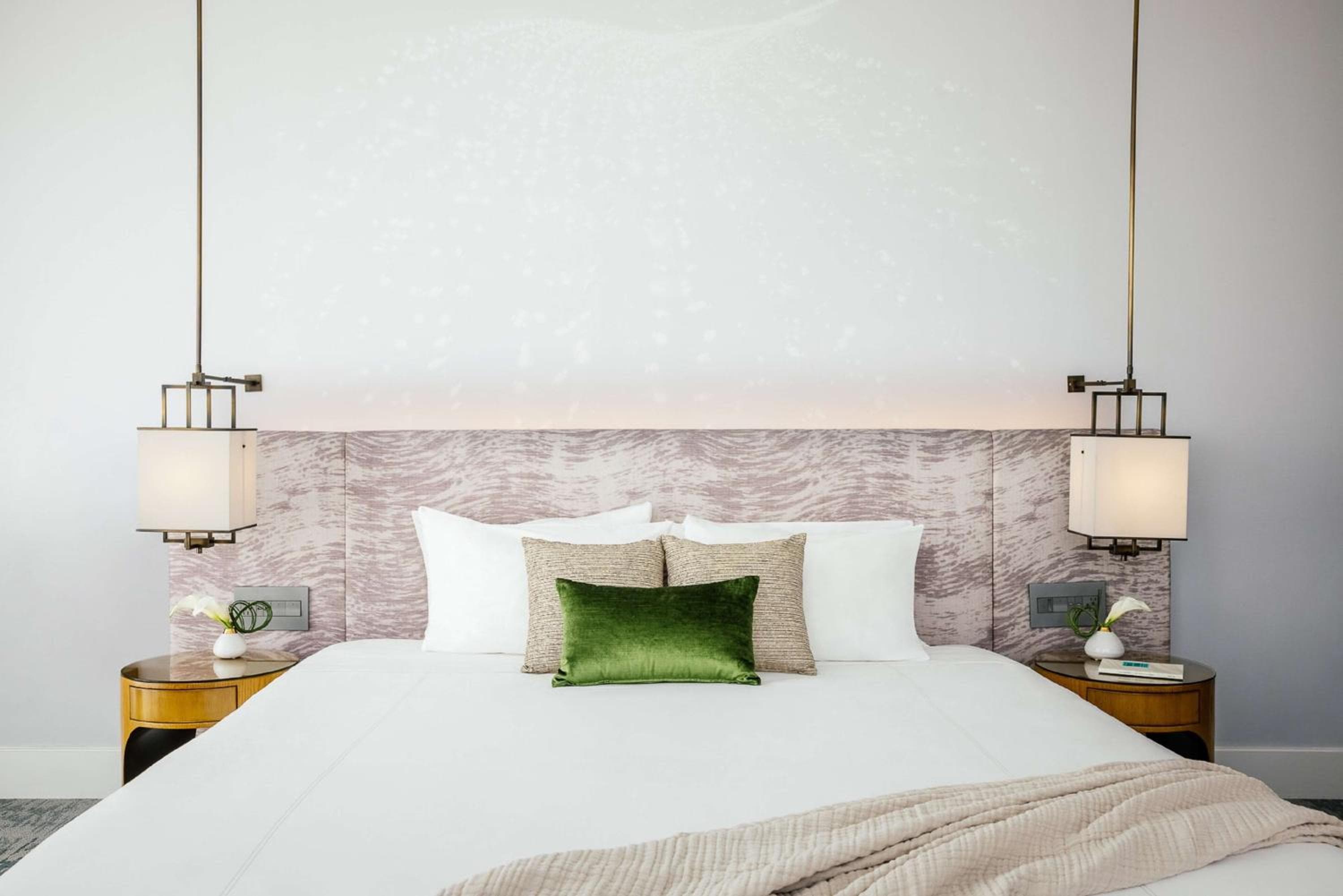 Dream Hollywood, by Hyatt — 24
