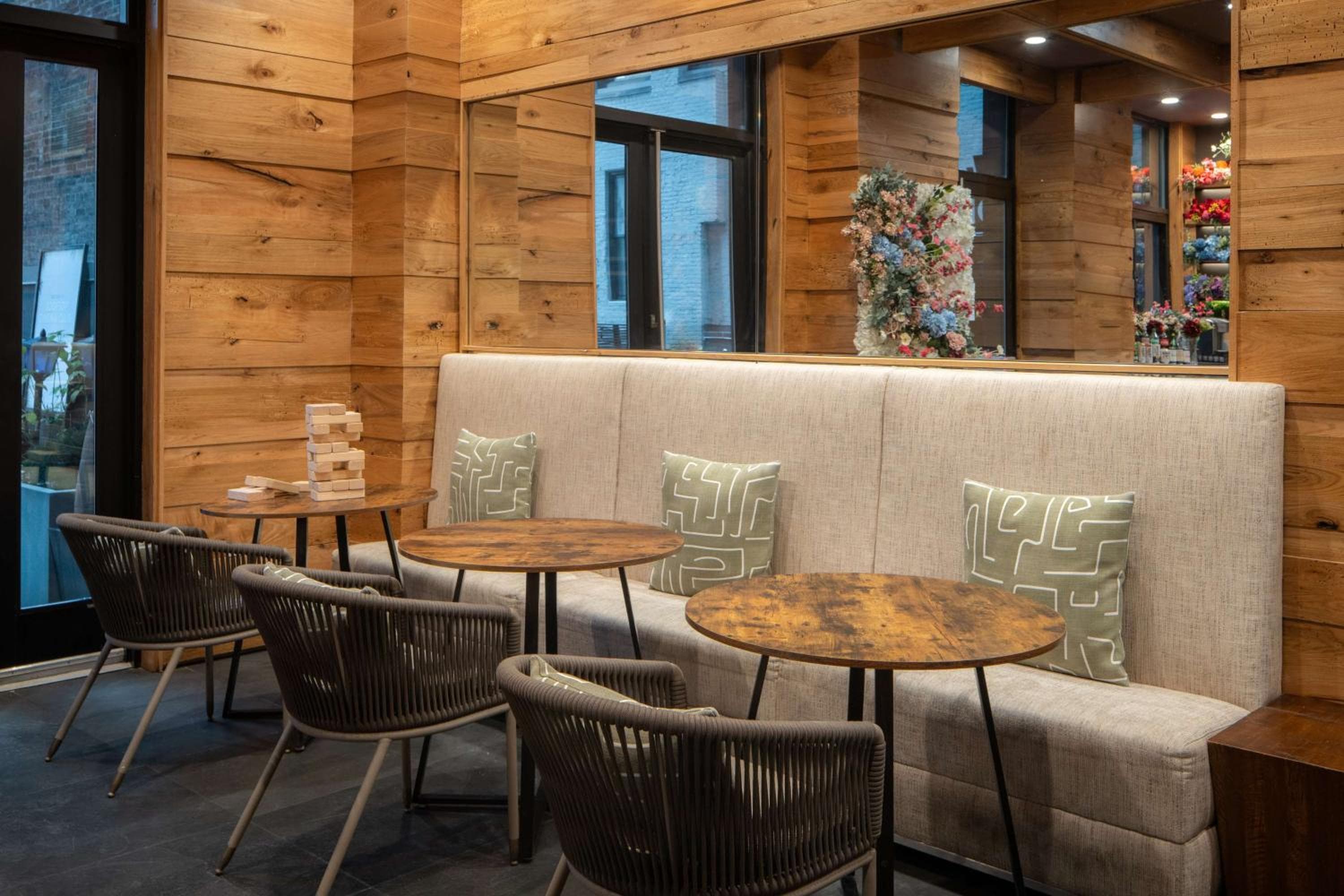 Embassy Suites By Hilton Nueva York Manhattan Times Square — 27
