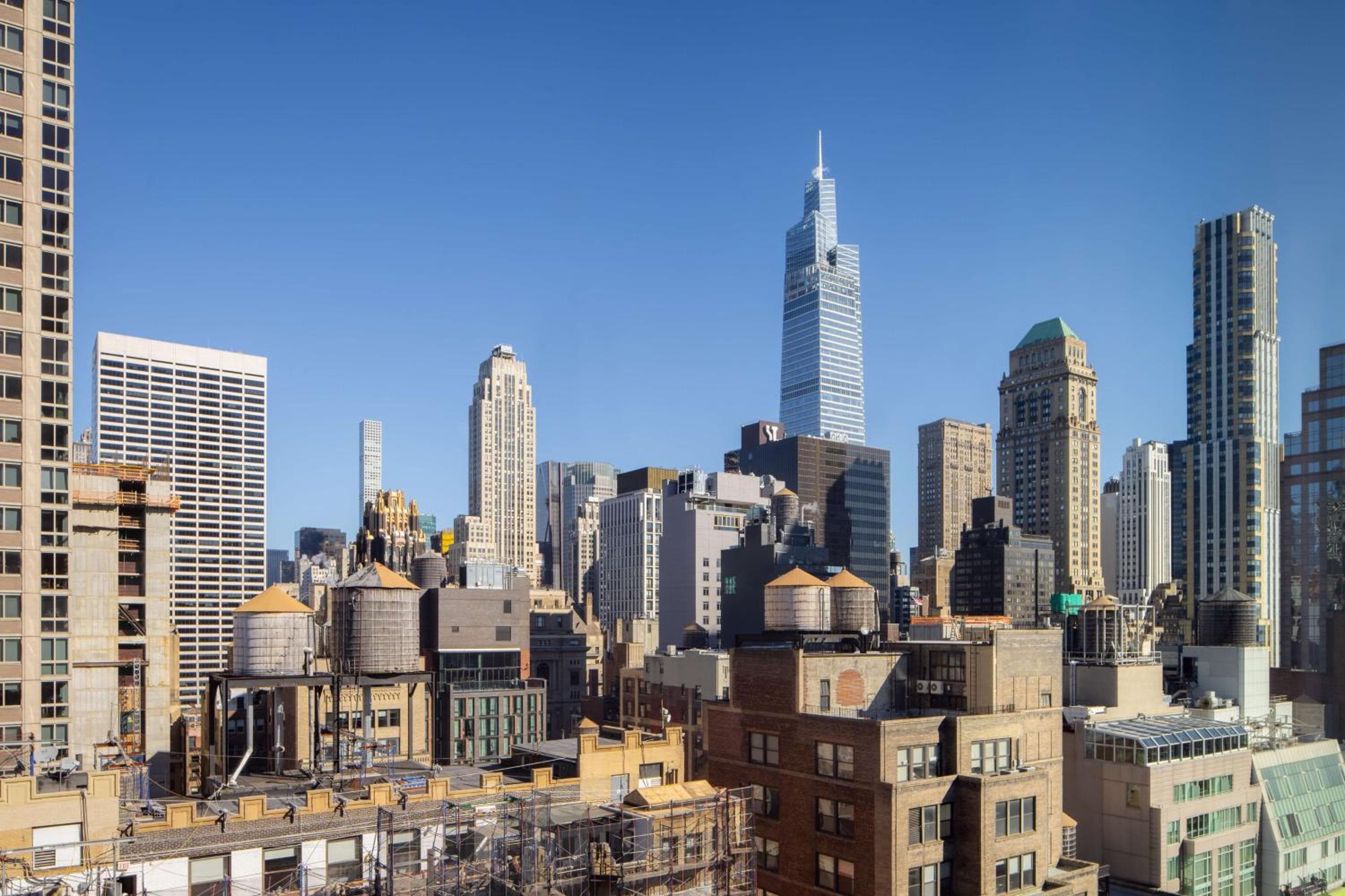 Newly Renovated Embassy Suites By Hilton New York Manhattan Times Square — 2