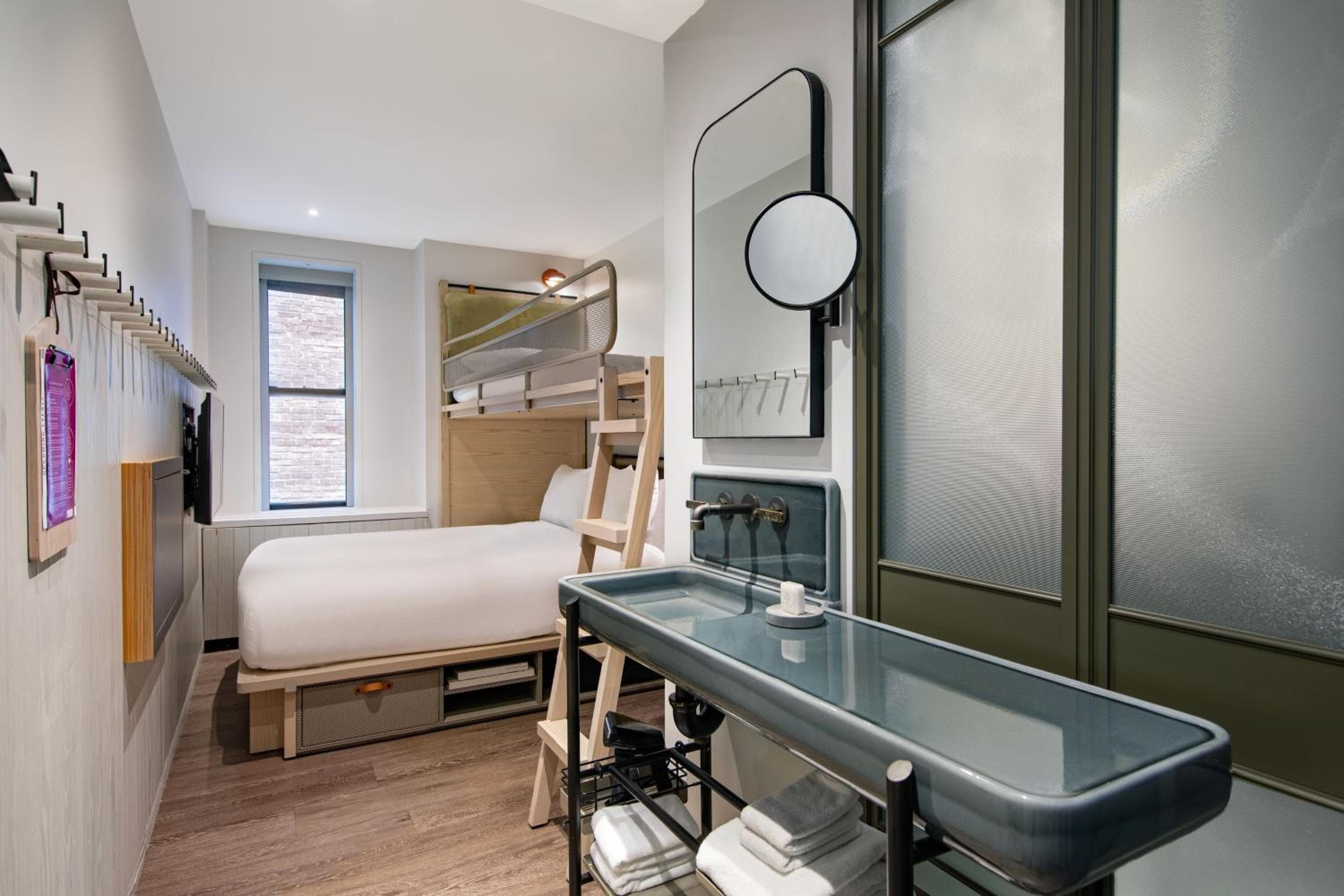 MOXY NYC Times Square — 8