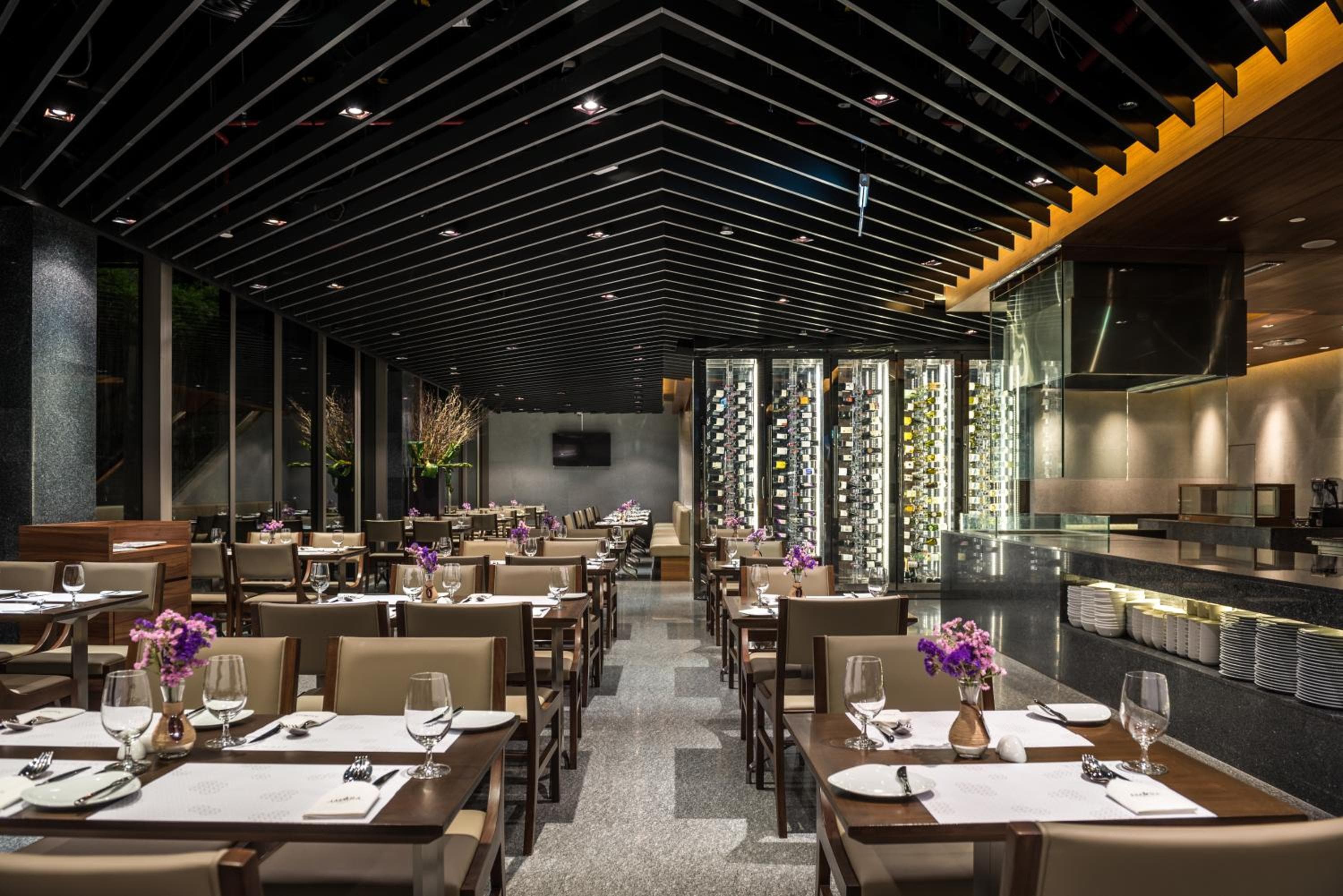 Amara Bangkok Hotel hotel, 180/1 Surawong Road, Sipraya, Bangrak, Bangkok, Thailand — photo 84