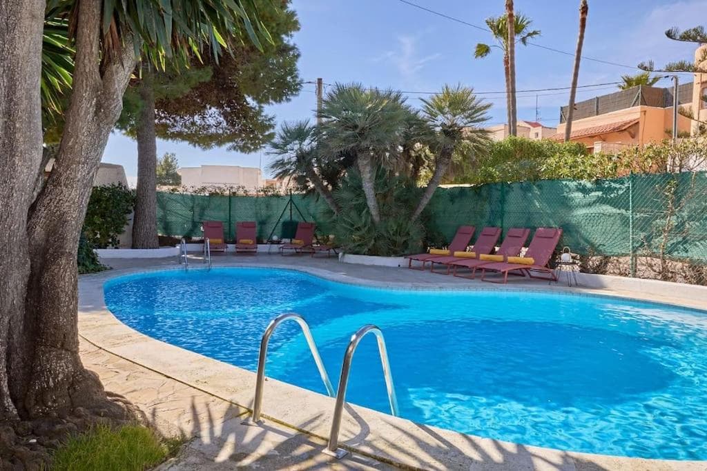 Spacious Villa- Private Pool/ 8BR/@Playa Den Bossa — 3