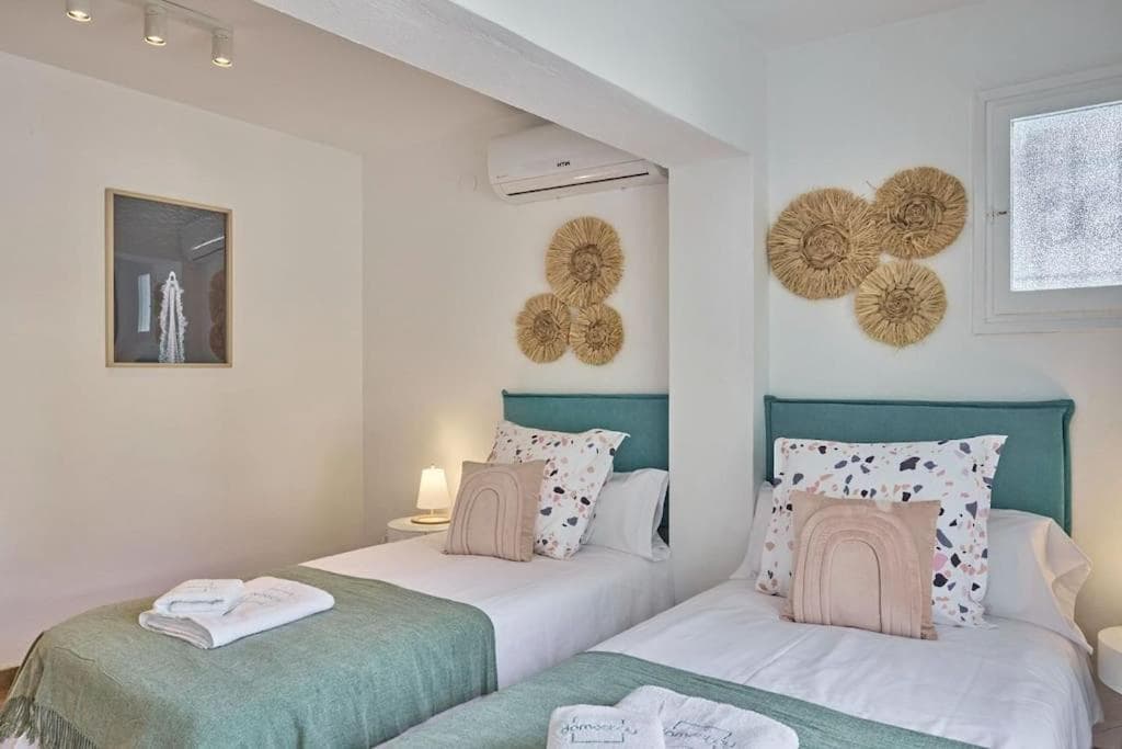 Spacious Villa- Private Pool/ 8BR/@Playa Den Bossa — 11