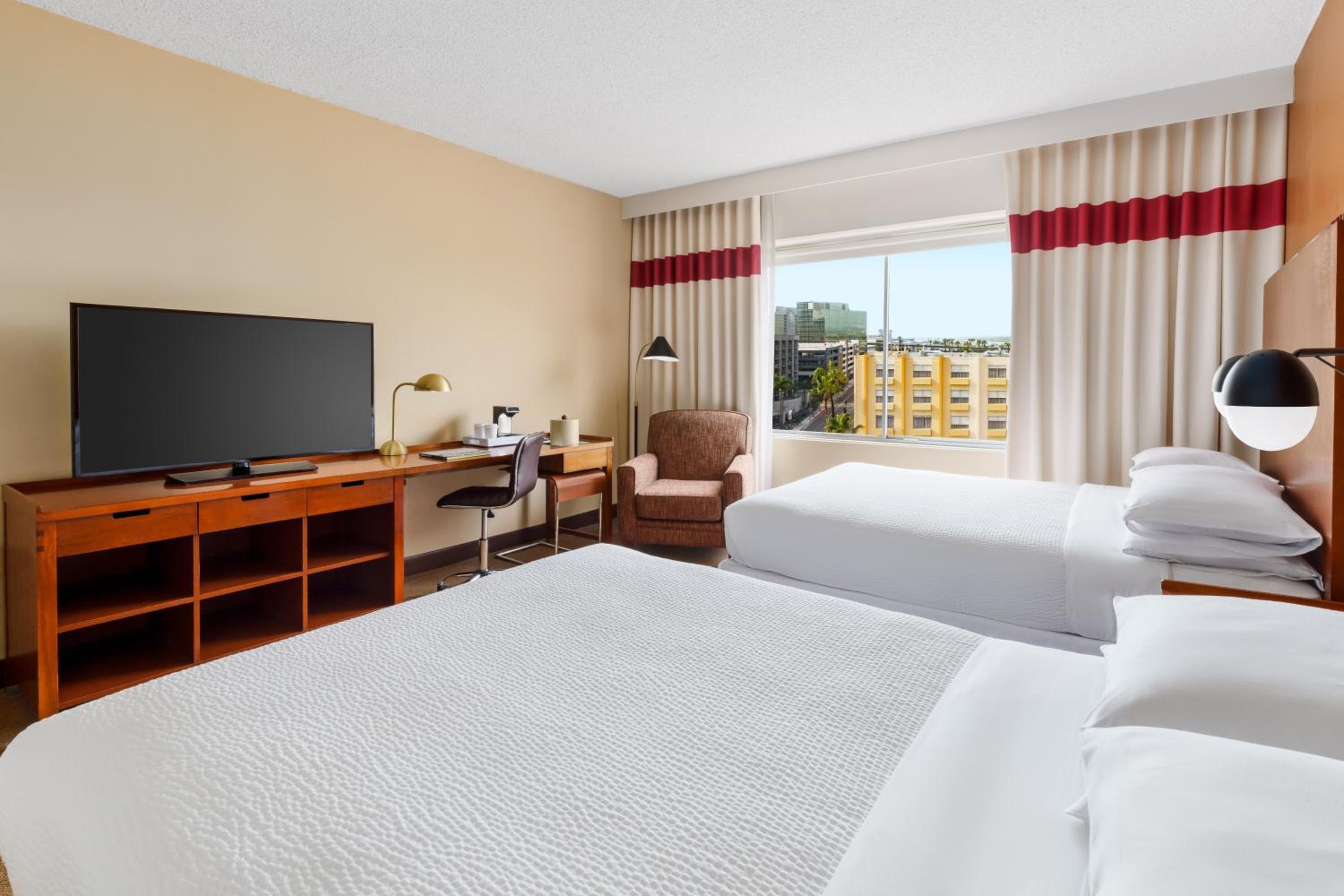 Four Points by Sheraton Aeropuerto Internacional de Los Ángeles — 8
