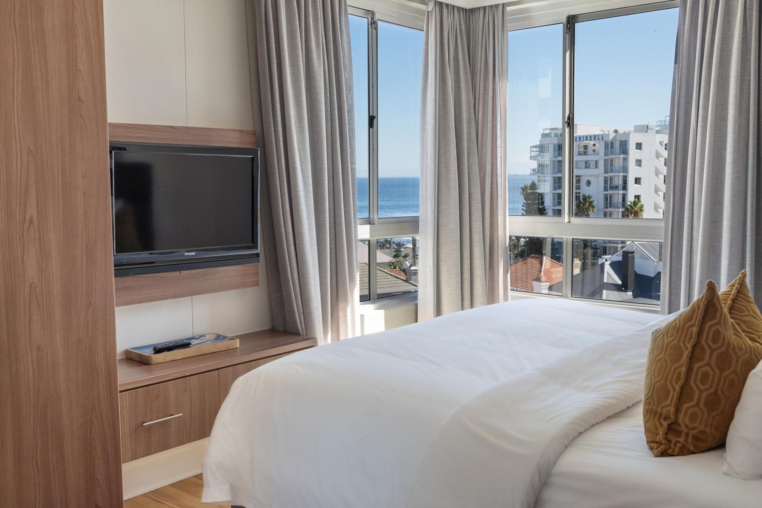 President Hotel hotel, 4 Alexander Road, Bantry Bay, Cape Town, South Africa — photo 37