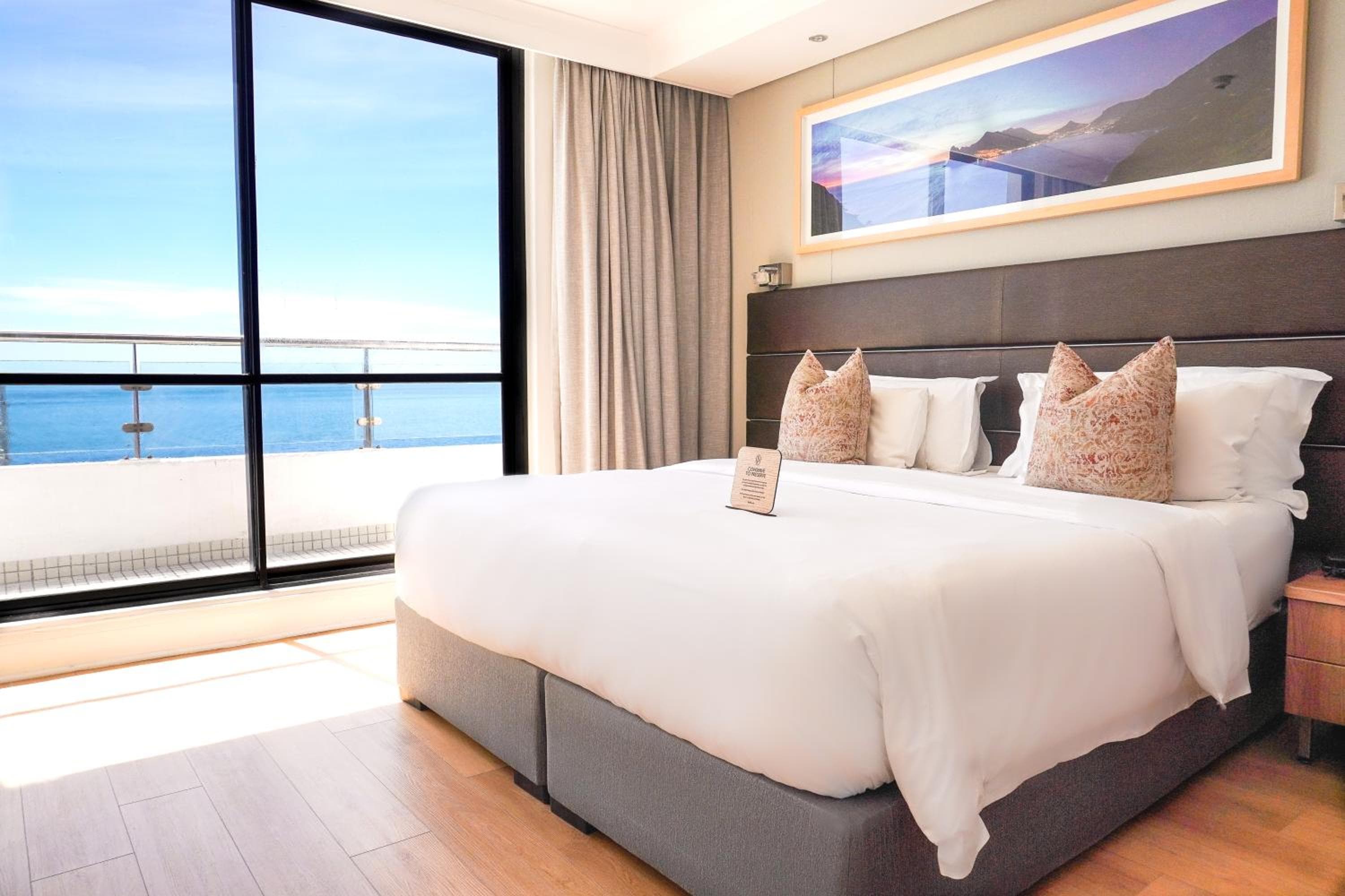 President Hotel hotel, 4 Alexander Road, Bantry Bay, Cape Town, South Africa — photo 134