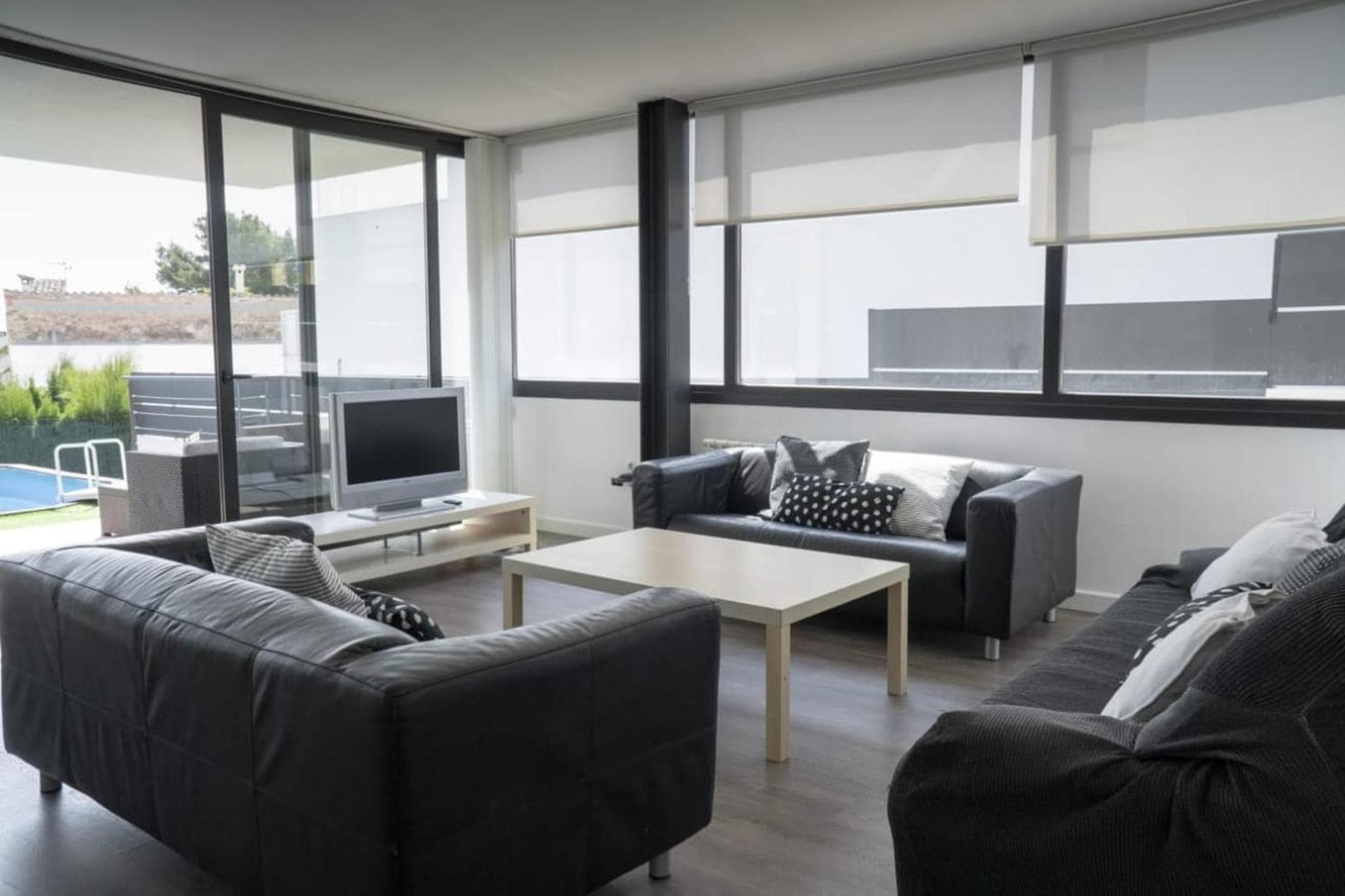 Moderna Villa con piscina en Palma de Mallorca — 11