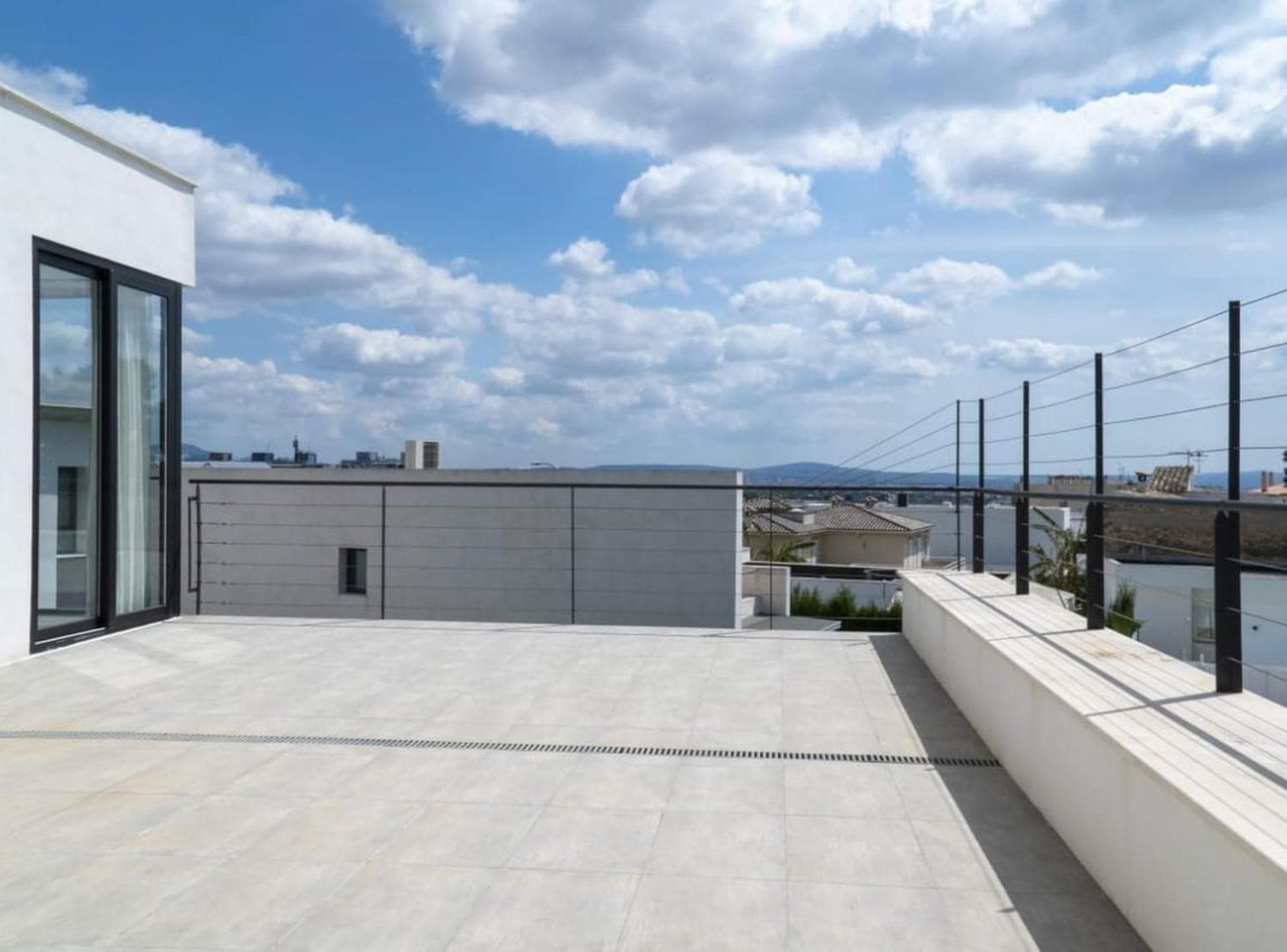 Moderna Villa con piscina en Palma de Mallorca — 10