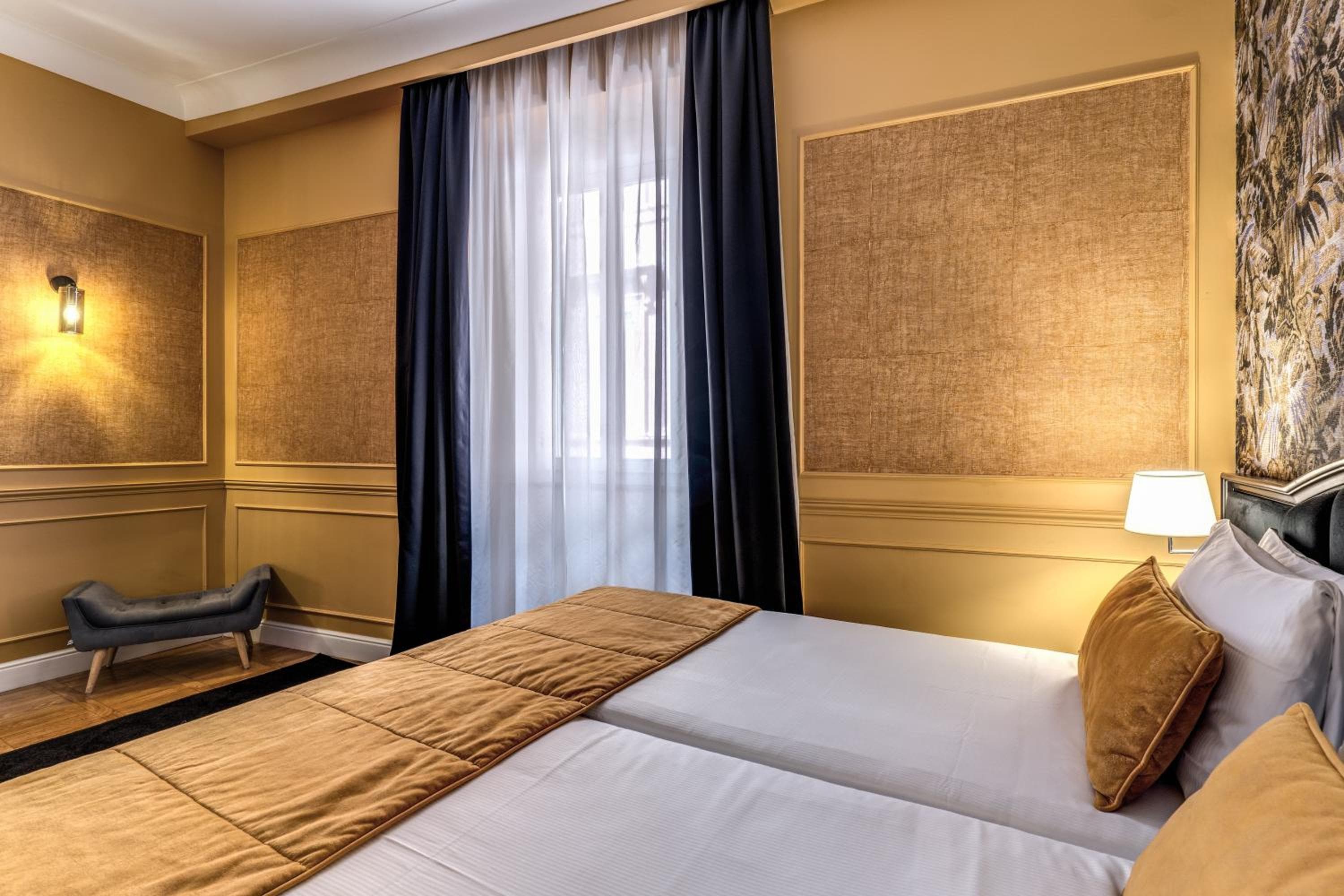 Relais Fontana Di Trevi Hotel — 4