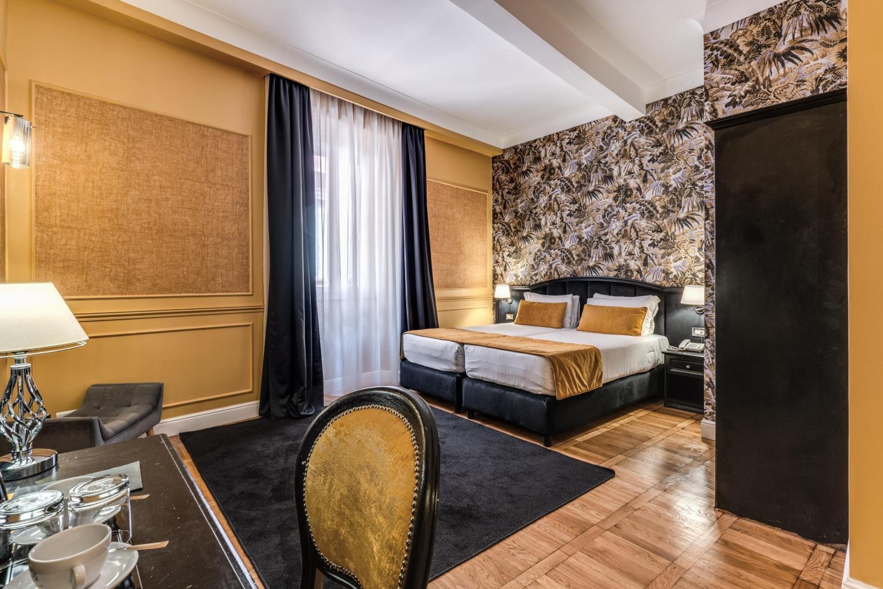 Relais Fontana Di Trevi Hotel — 5