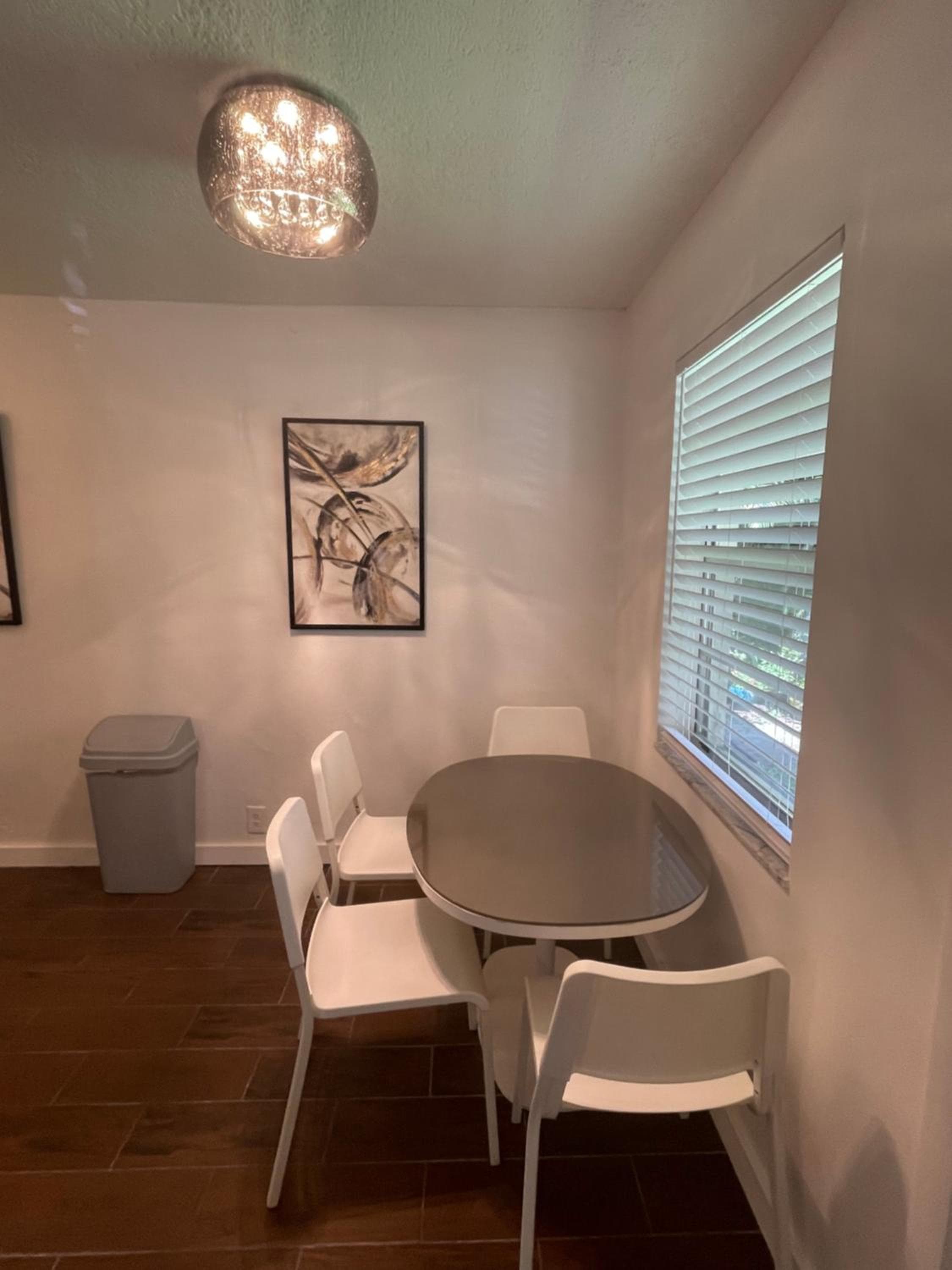 City First Story Apartments & Cottage — 28
