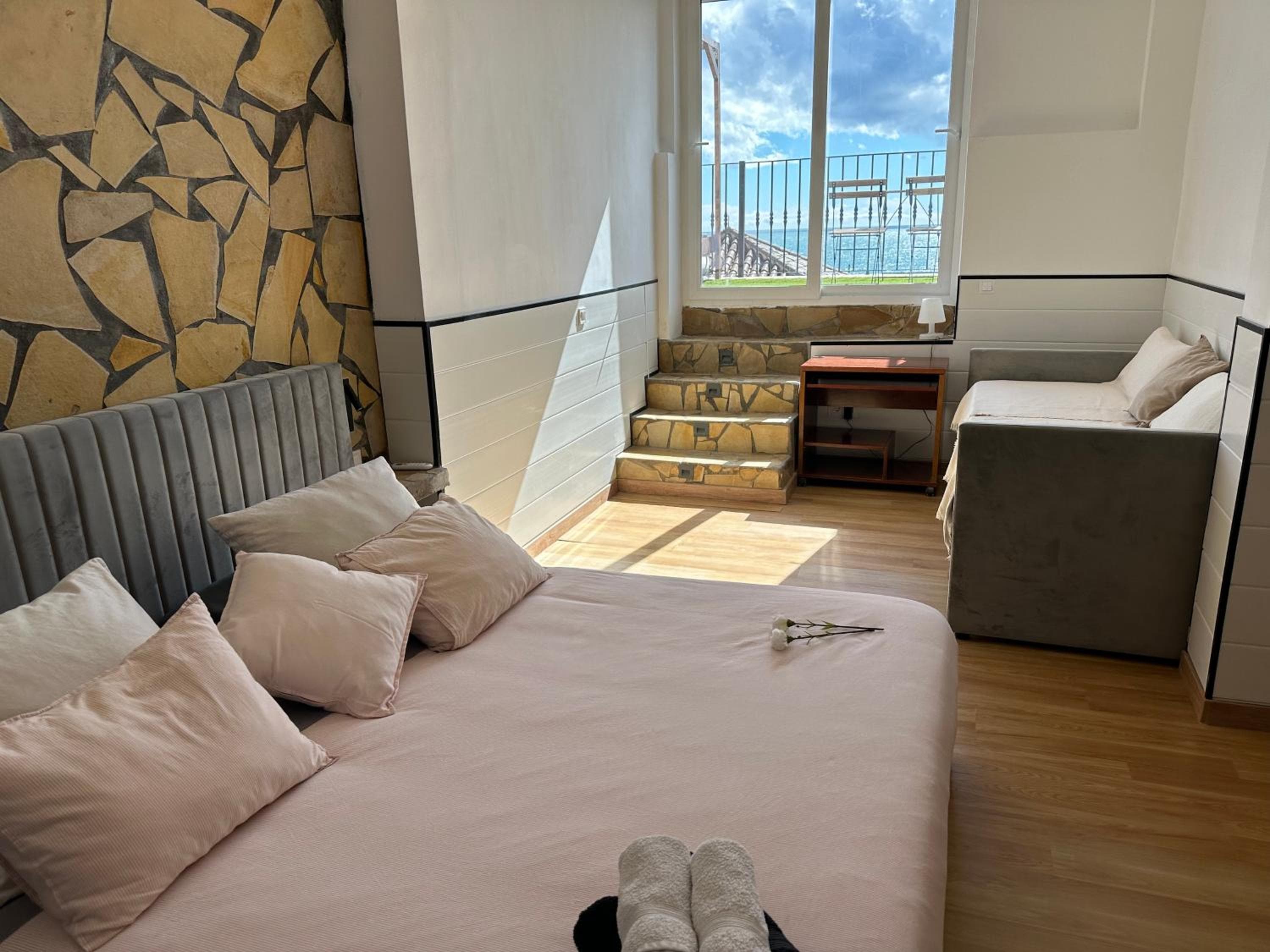Rooms in Seafront Villa — 5