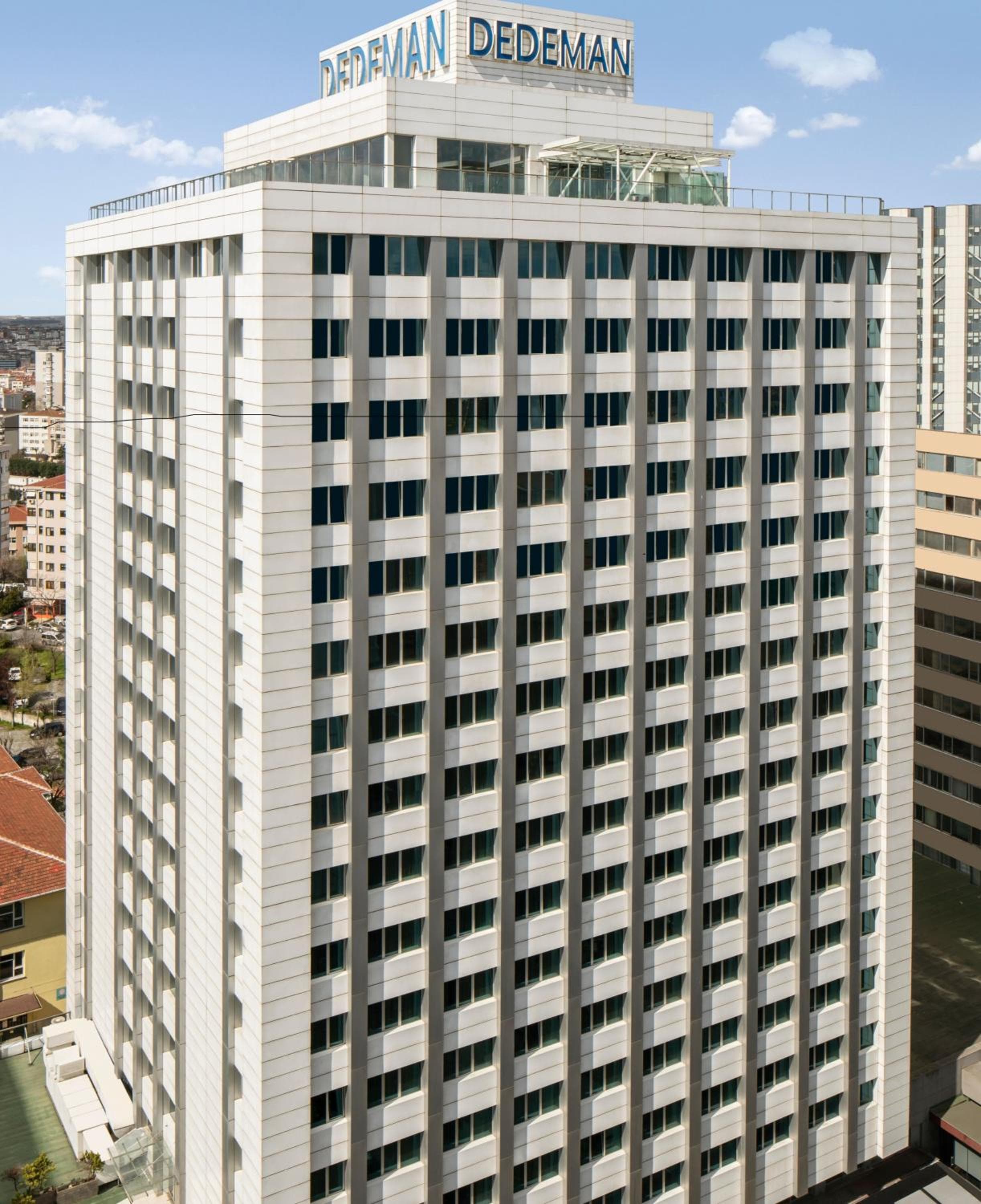 Dedeman Estambul — 1