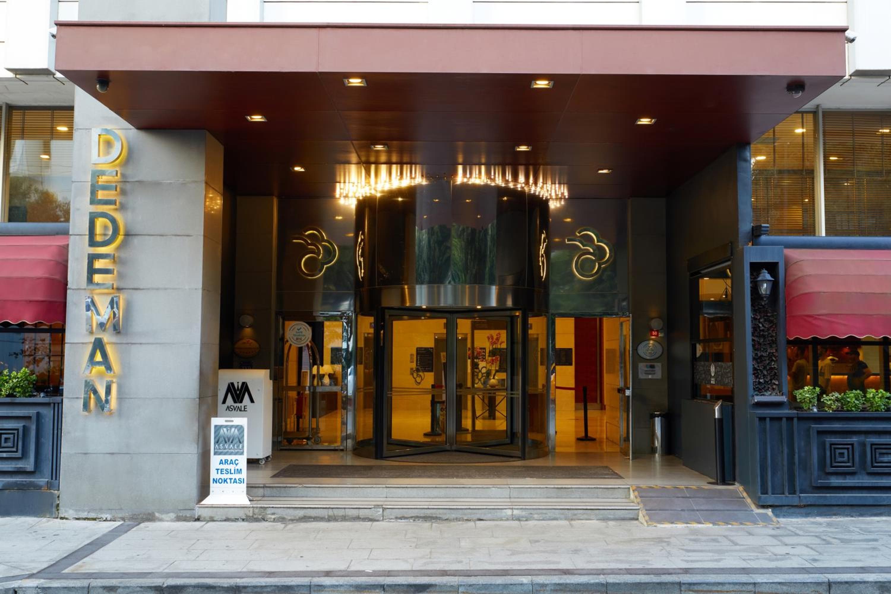 Dedeman Estambul — 4