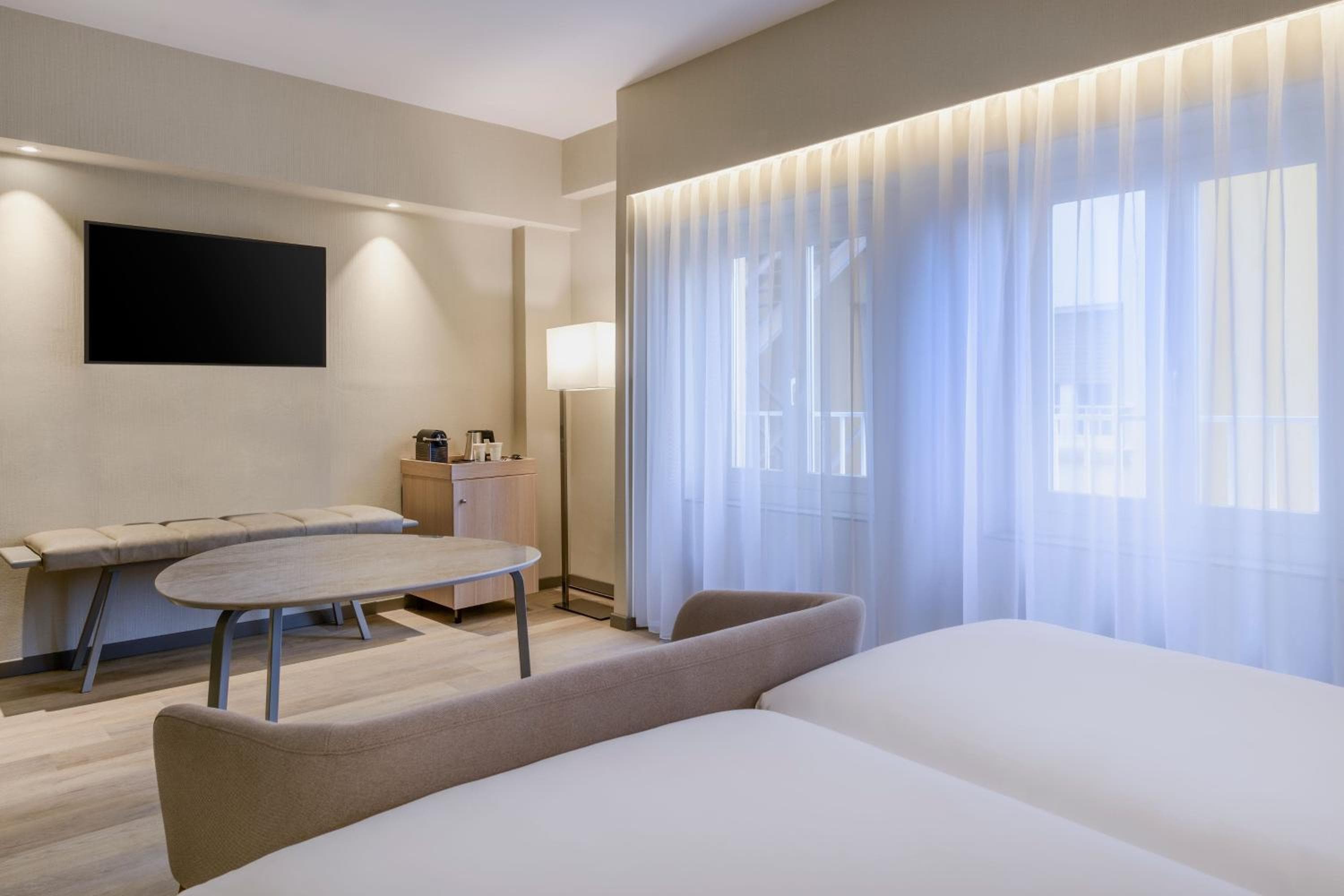 AC Hotel Carlton Madrid by Marriott — 11