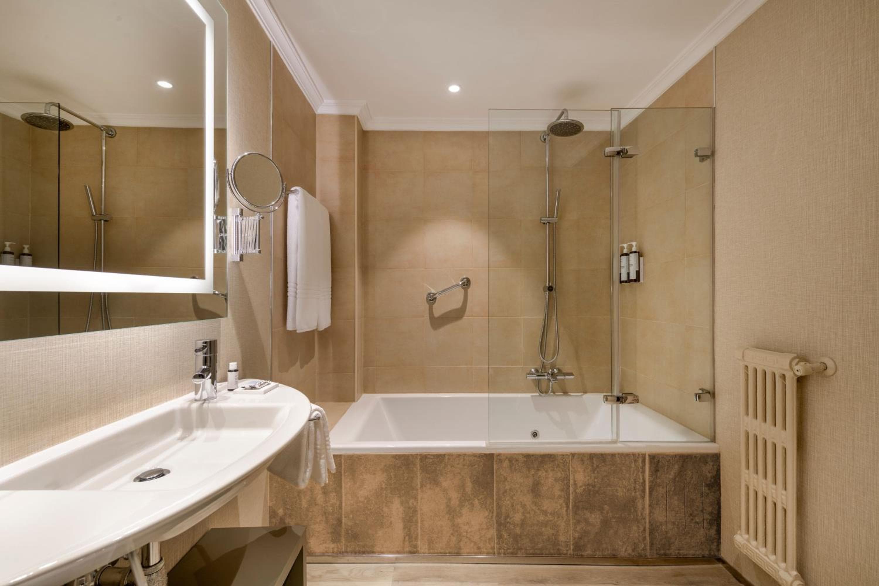AC Hotel Carlton Madrid by Marriott — 12