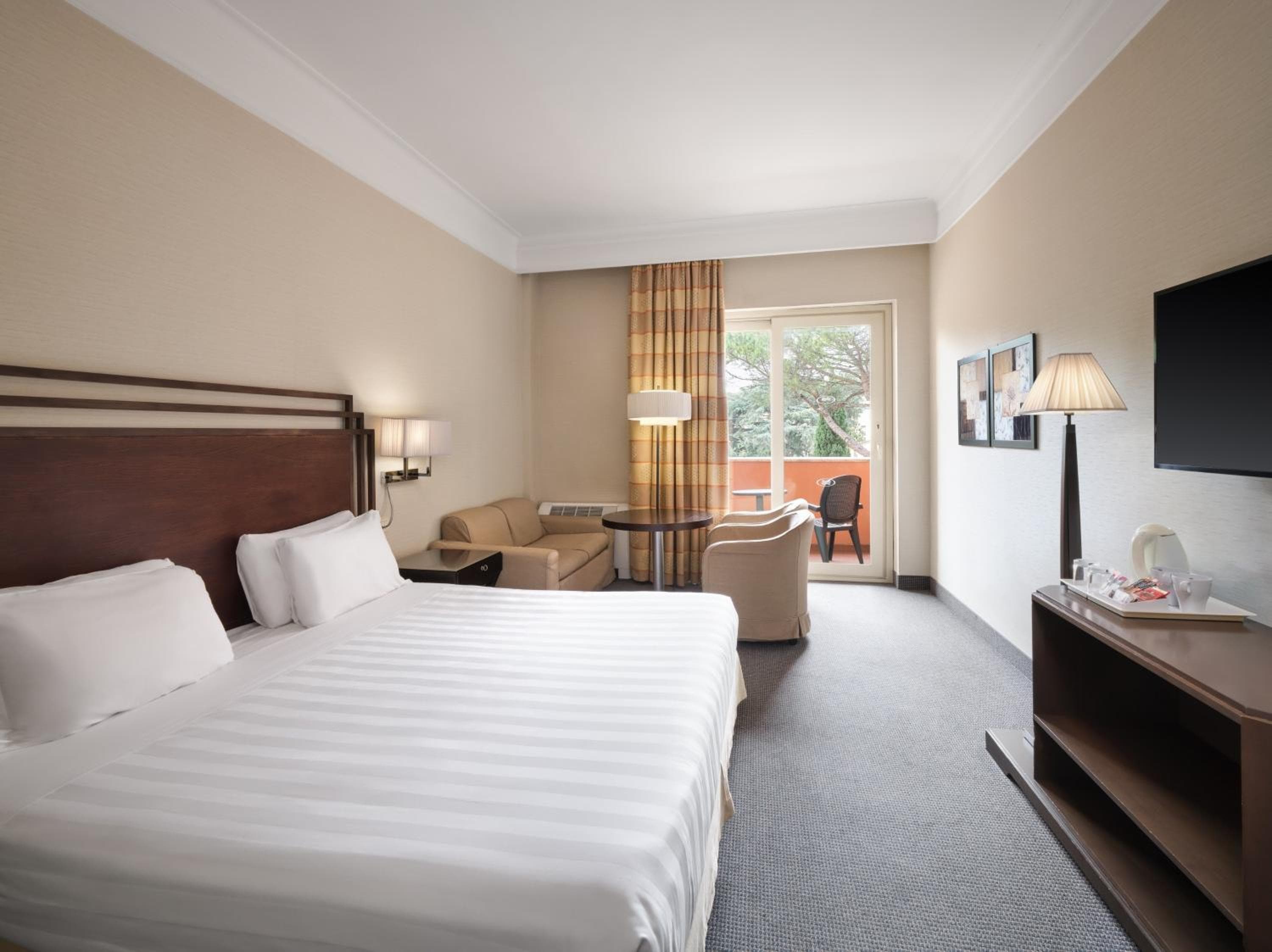 Crowne Plaza Rome St. Peter's by IHG — 11