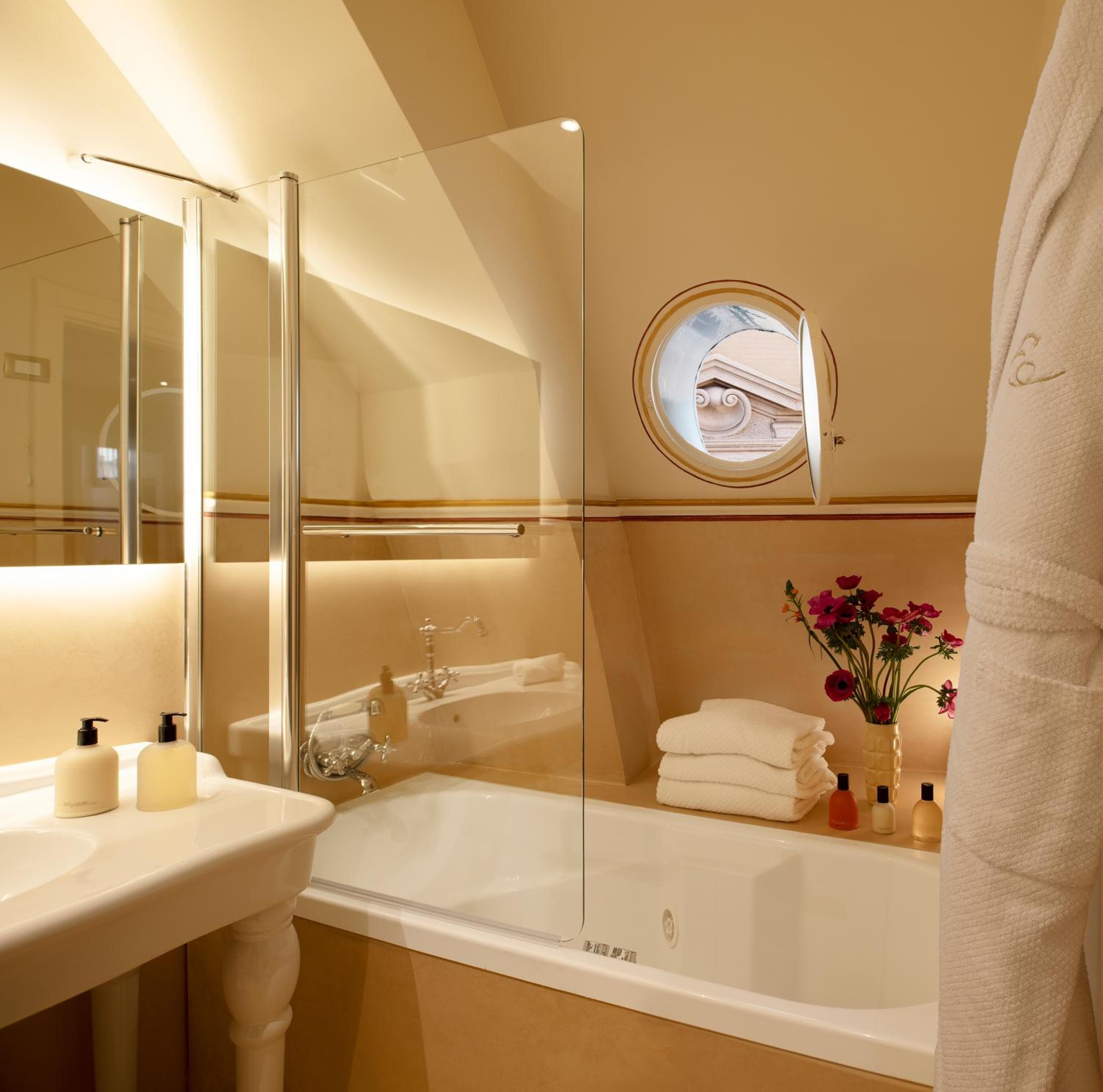 Elizabeth Unique Hotel | a Member of Design Hotels™ — 18