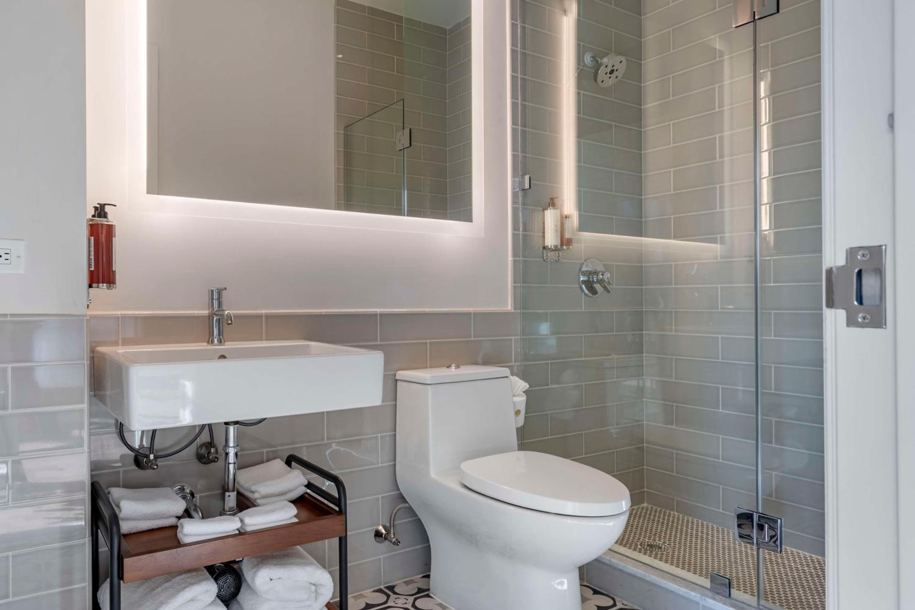 The Draper New York, Collezione di arazzi di Hilton — 15