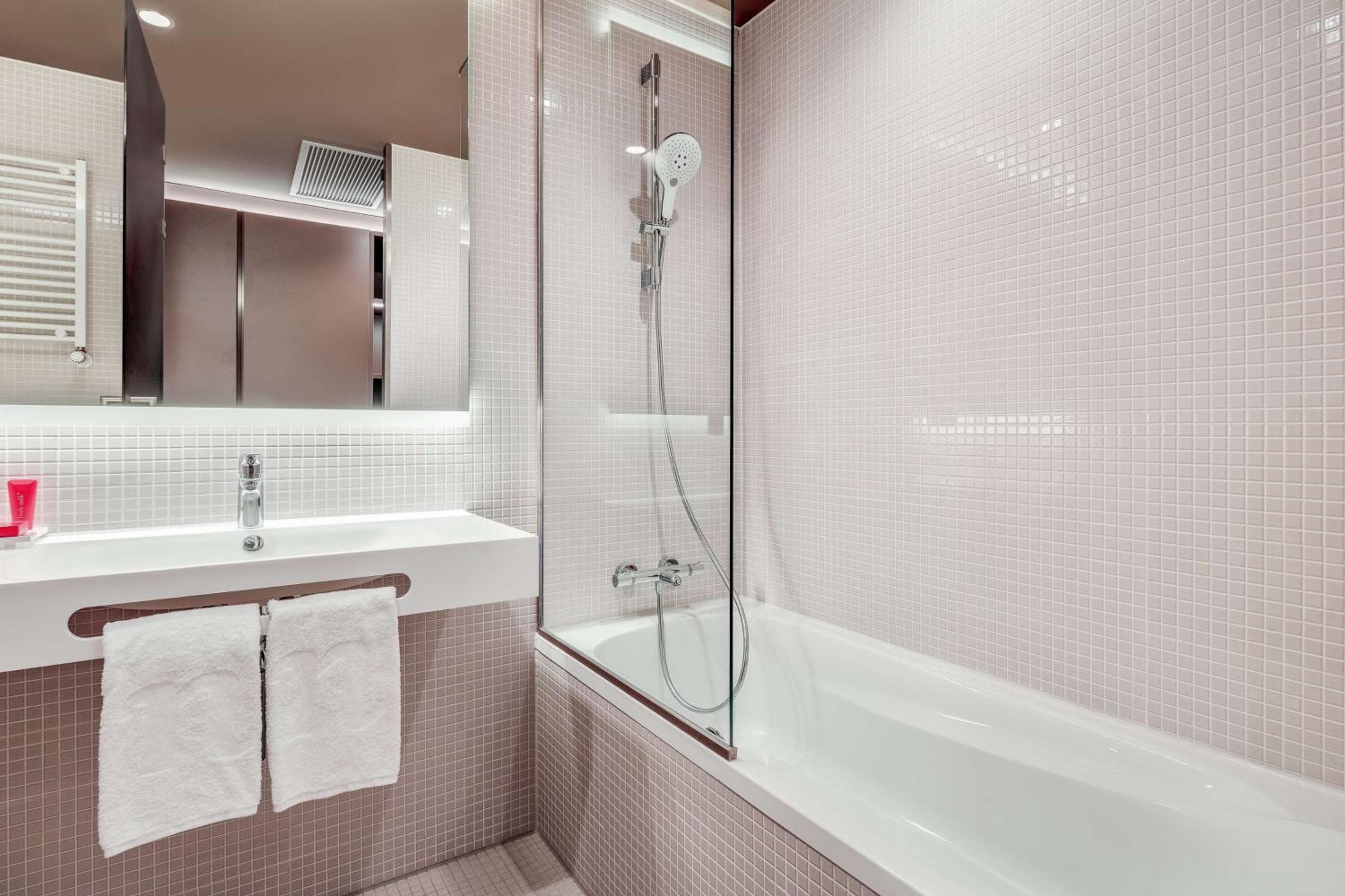 nhow Amsterdam Rai hotel, Europaboulevard 2B, Amsterdam, Netherlands — photo 139