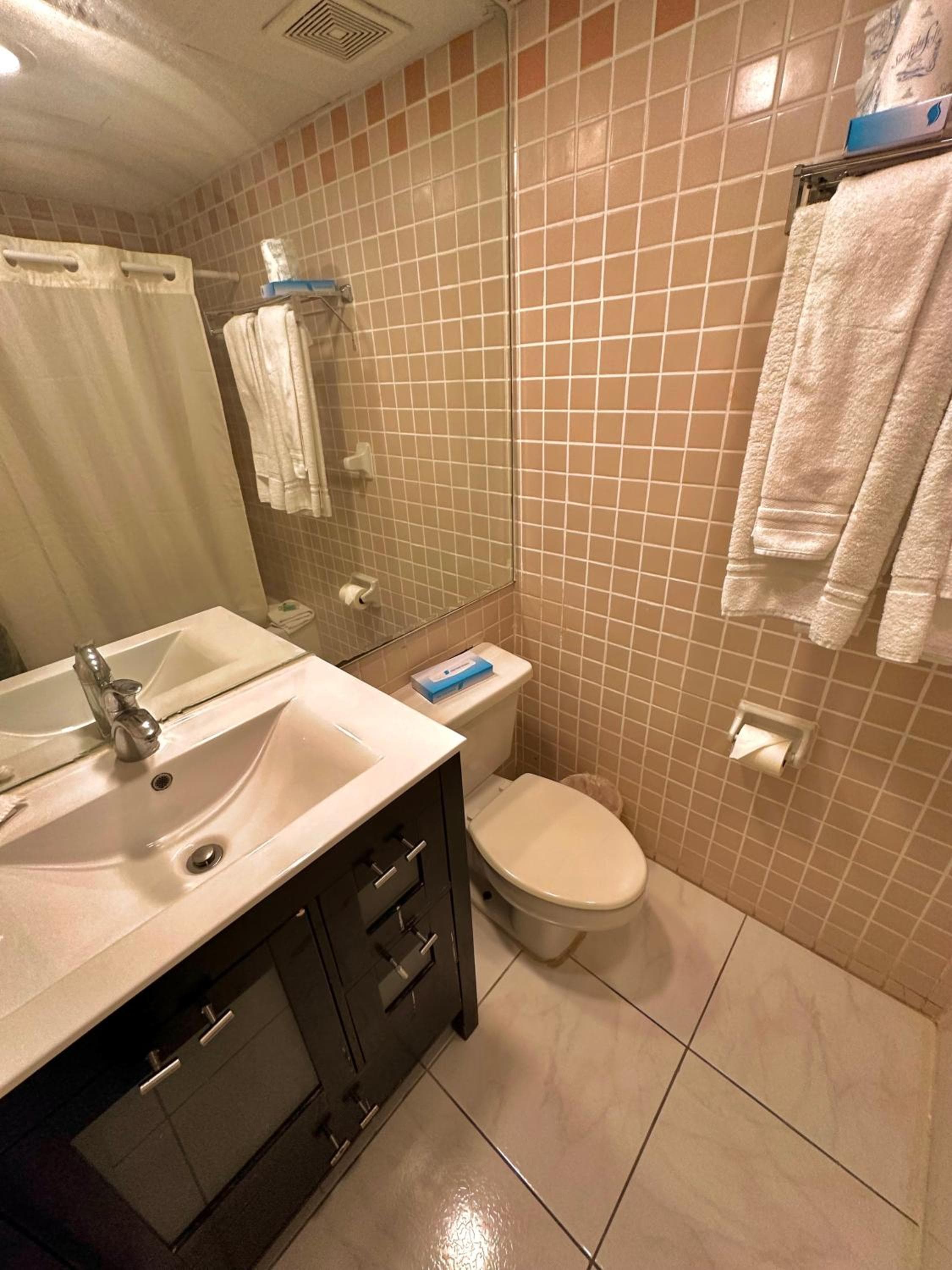 Hotel Chateaubleau — 24