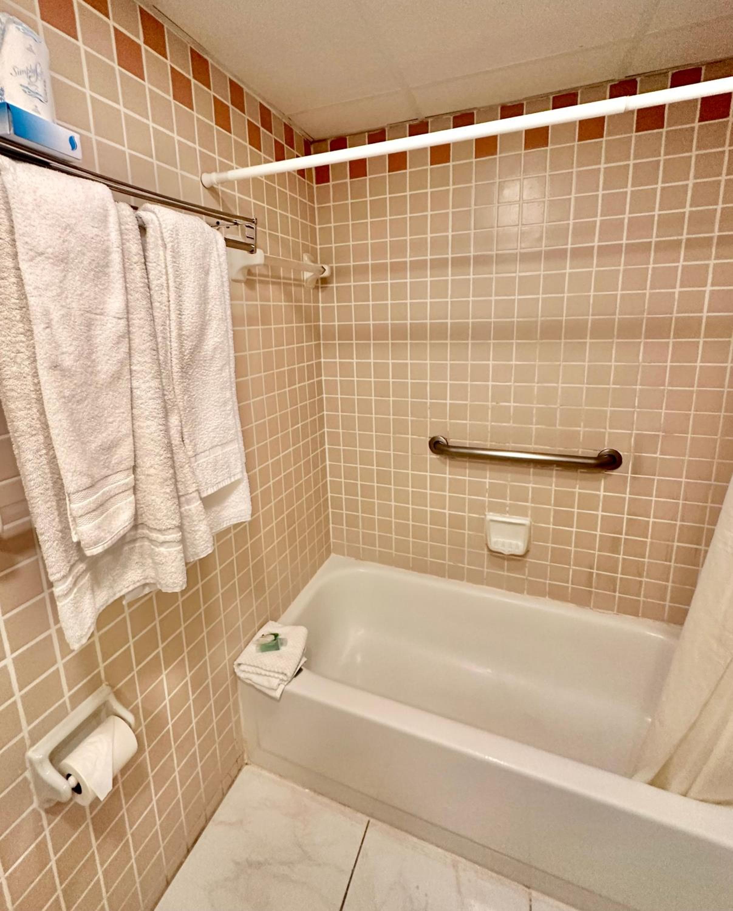 Hotel Chateaubleau — 25