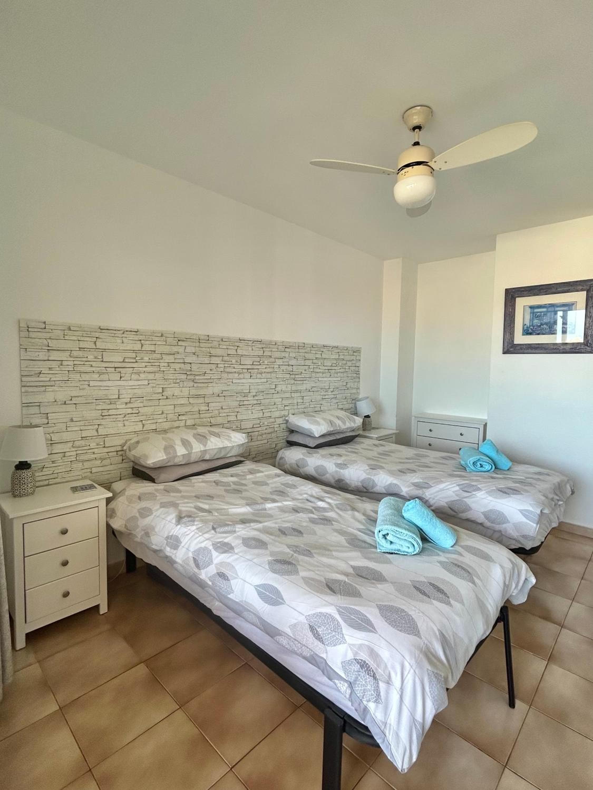 Los Cristianos Apartment With Sea Views C109 — 3
