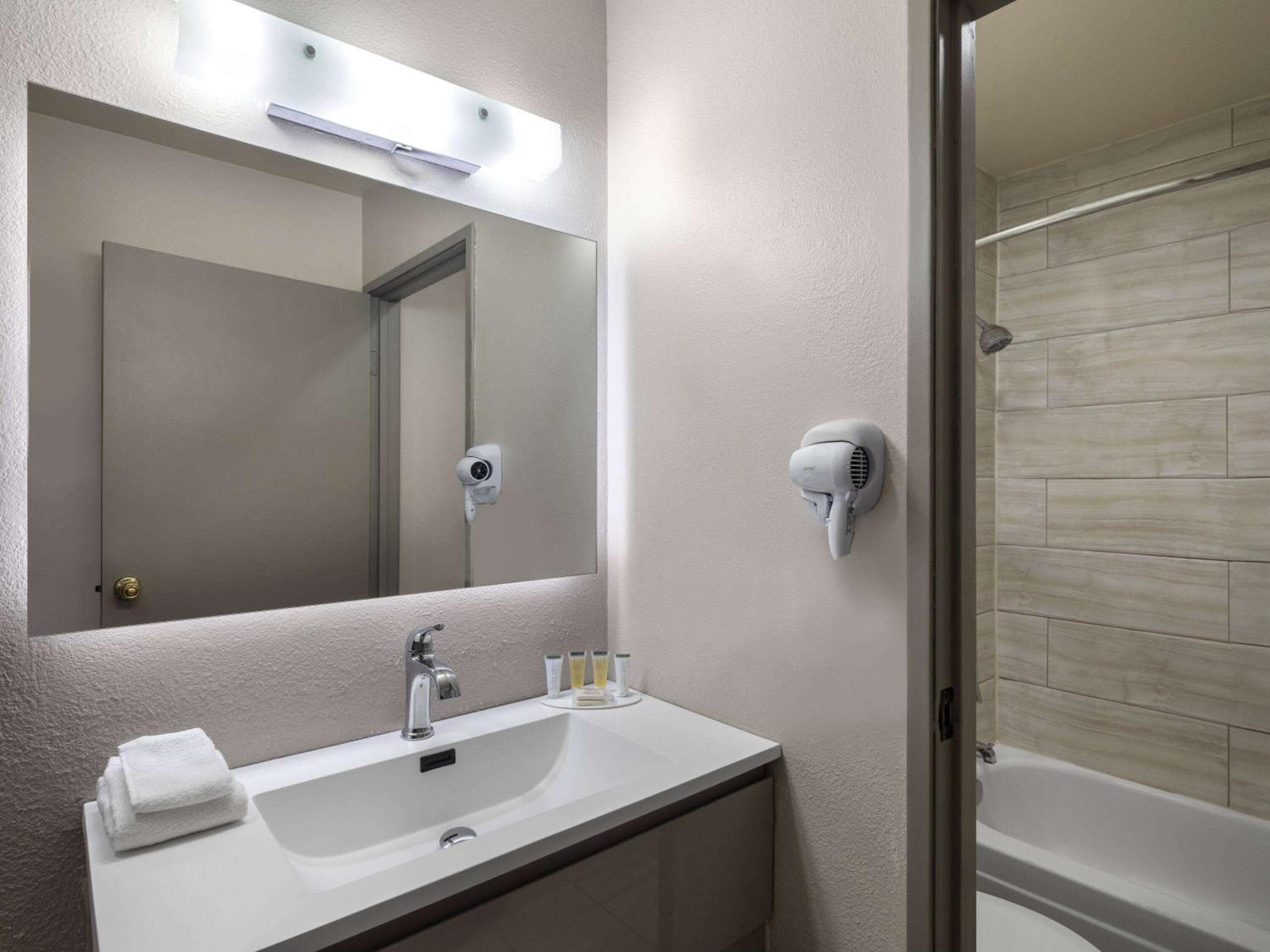 Days Inn by Wyndham Las Vegas Airport vicino alla Strip — 17