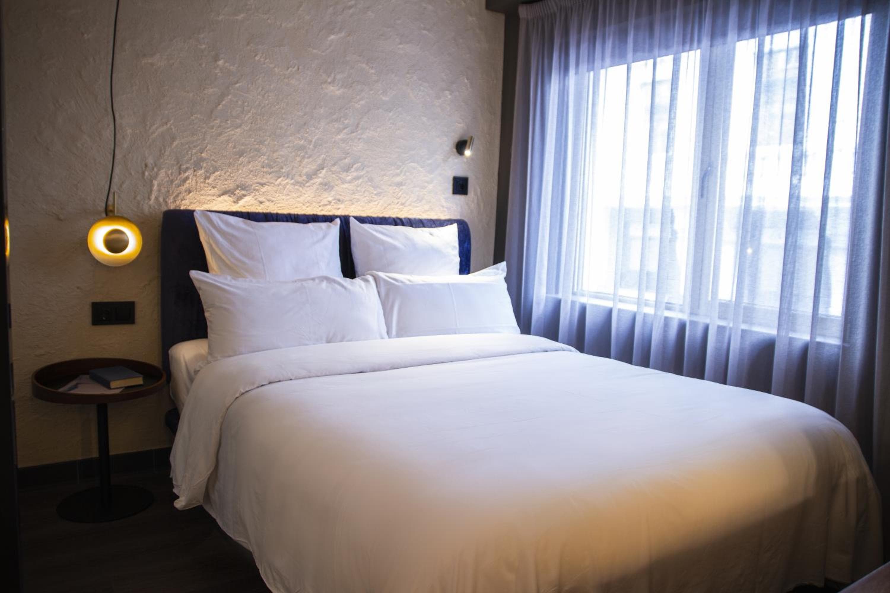 Letoh Letoh Sevilla — 27