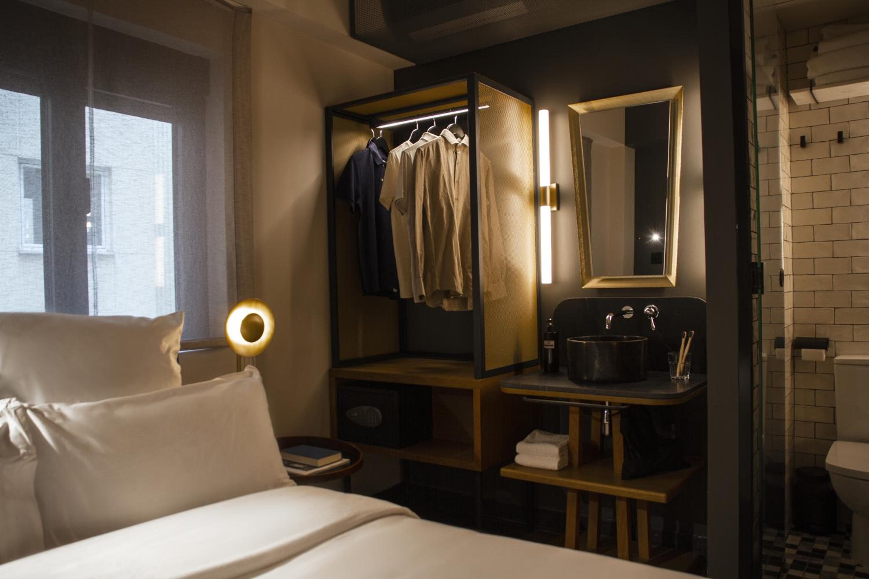 Letoh Letoh Sevilla — 2