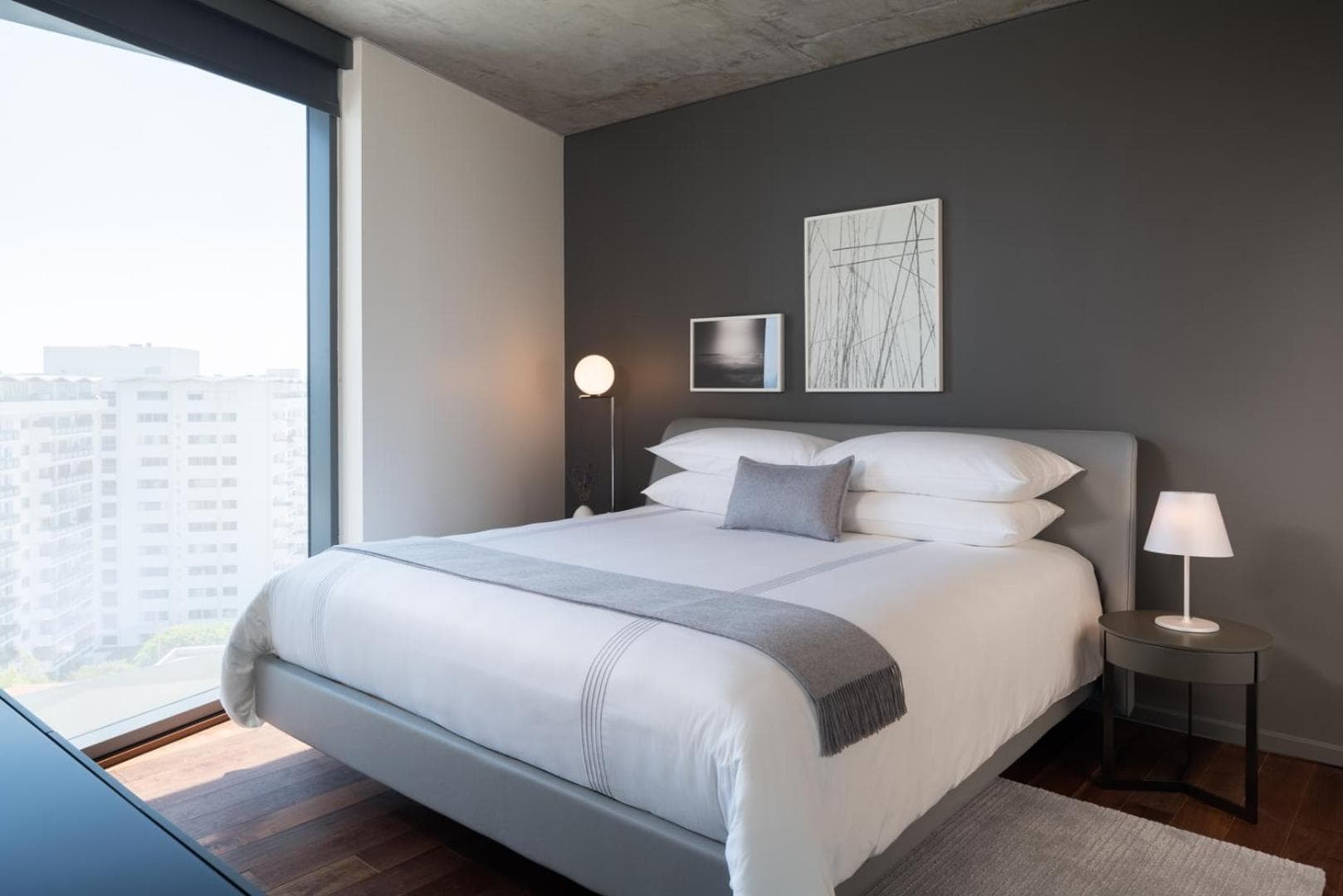 También conocido como West Hollywood, residencias de apartamentos con servicios — 21