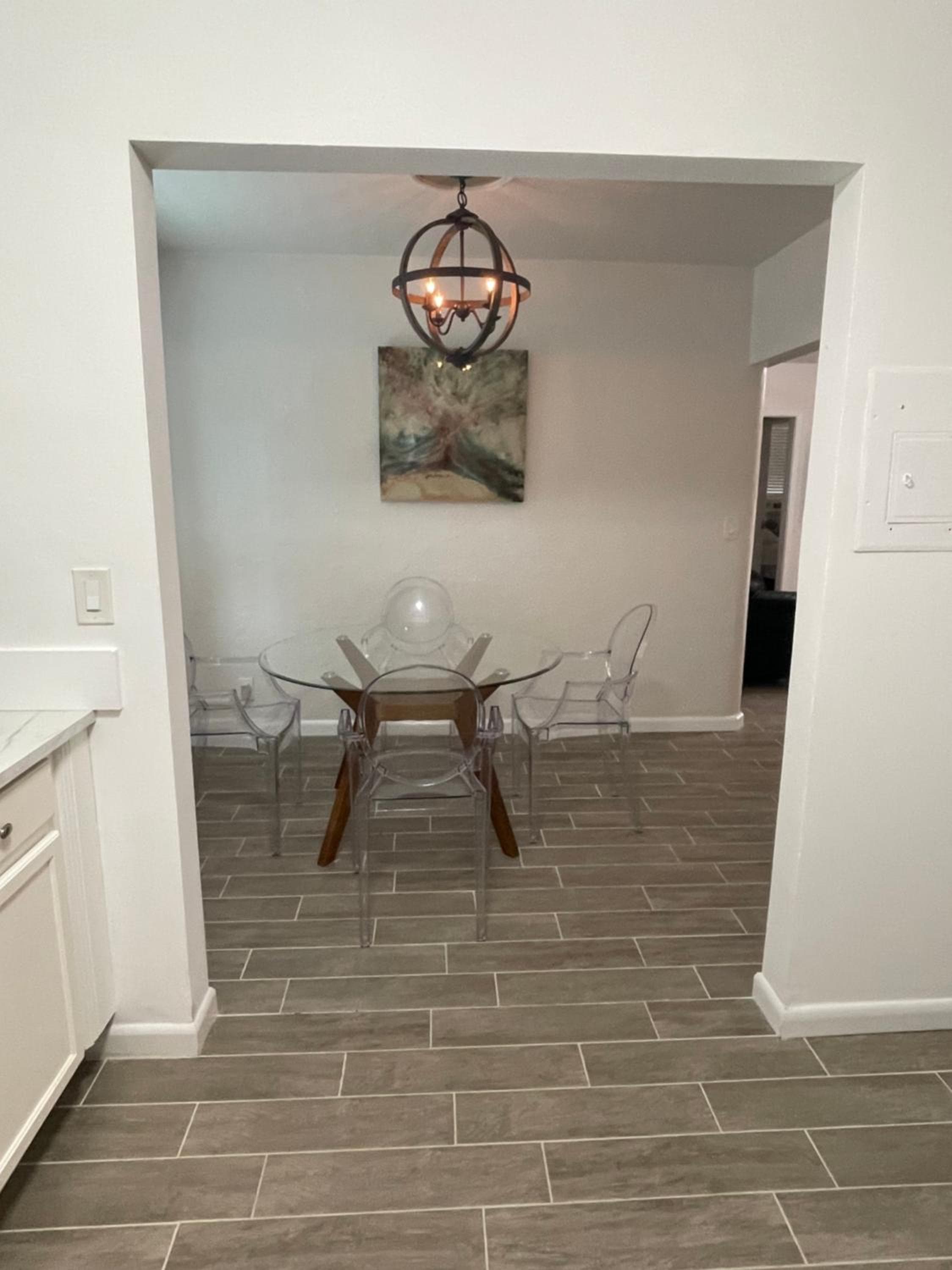 City First Story Apartments & Cottage — 25